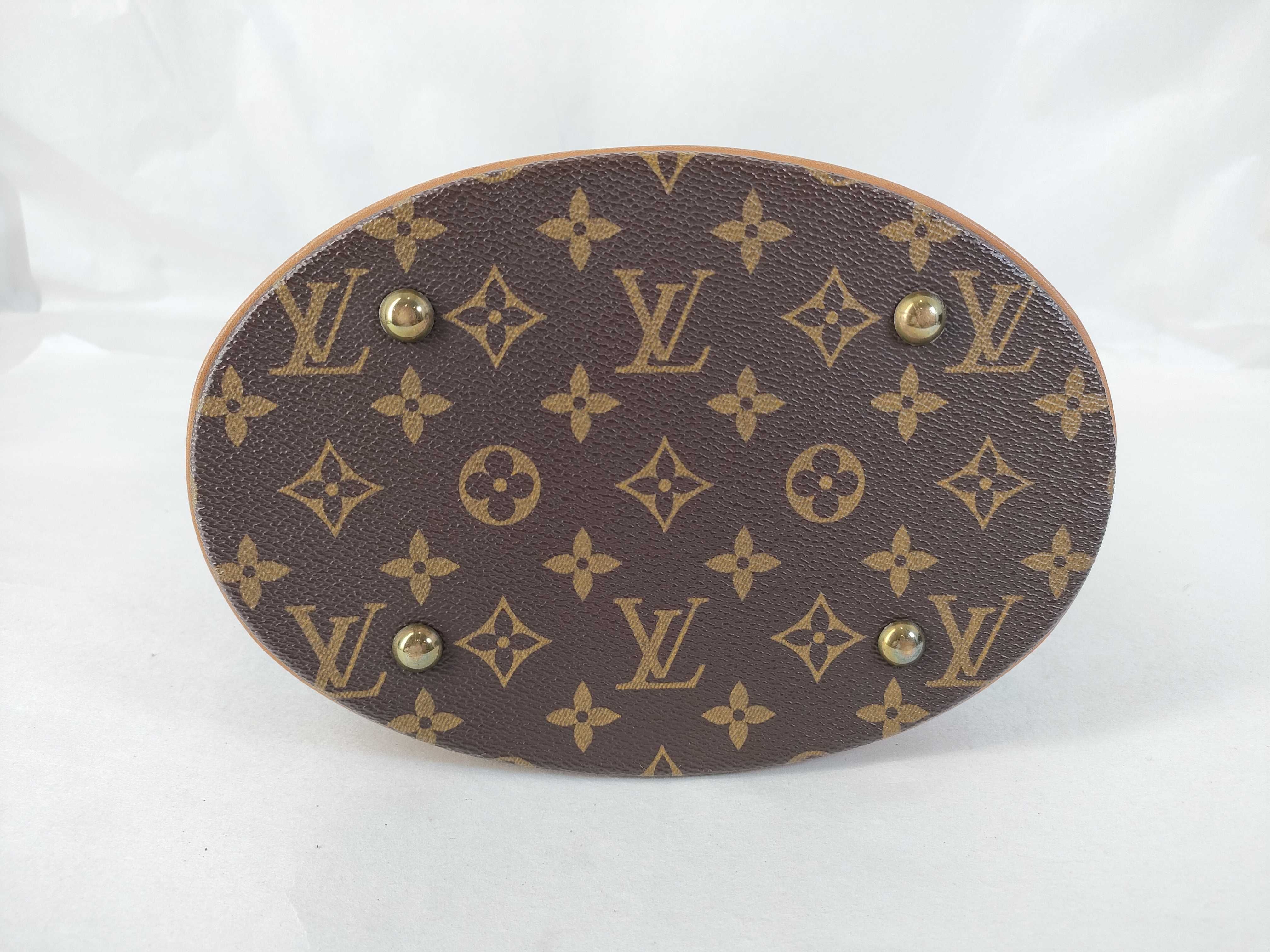 Monogram Louis Vuitton Bucket Shoulder Bag with Pouch — view 8