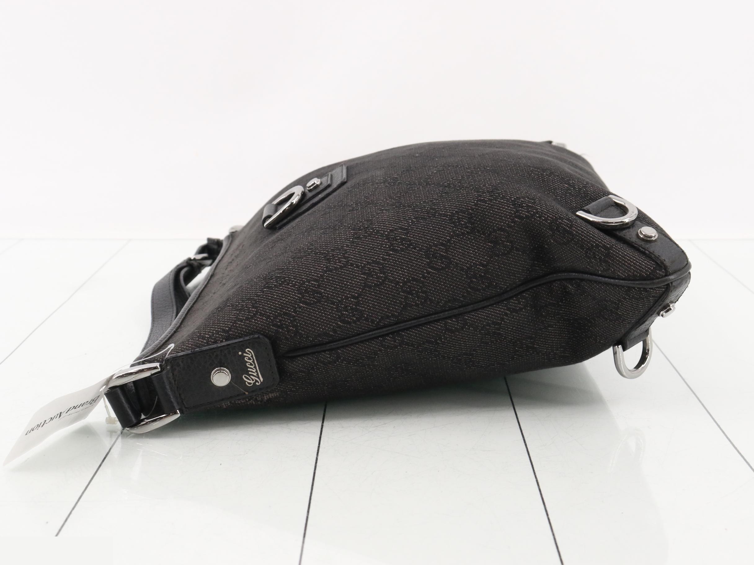 GG canvas shoulder bag, black, silver hardware. — view 4