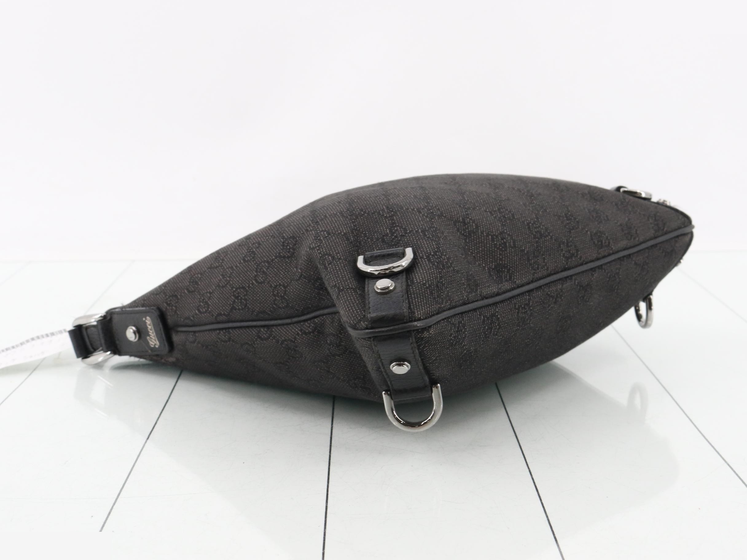 GG canvas shoulder bag, black, silver hardware. — view 5