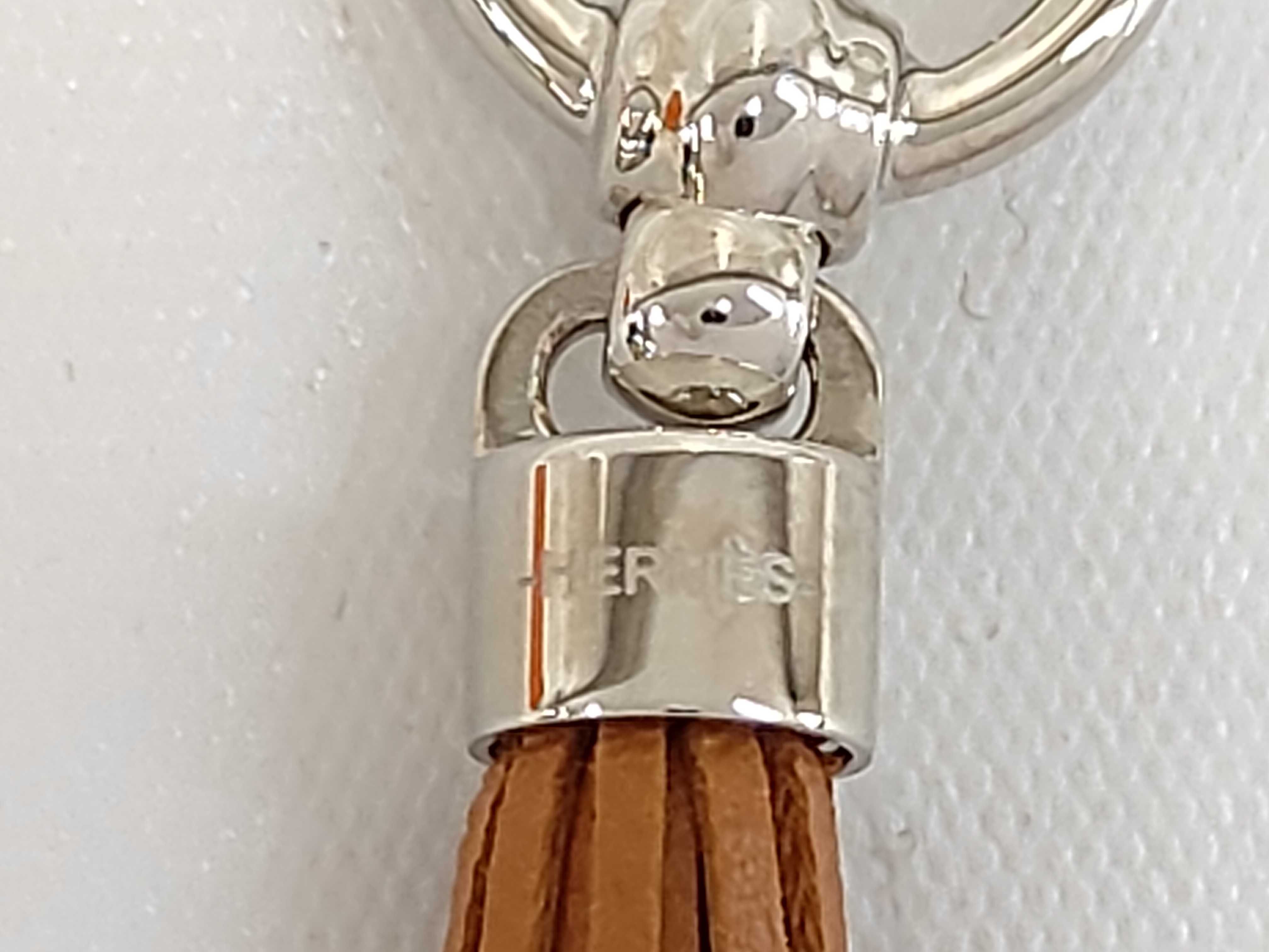 Silver Marron Arzant Plated Agneau Milo Twilly Ring Cello Le Pom Silver Hardware Scarf Ring Box and other accessories — view 4