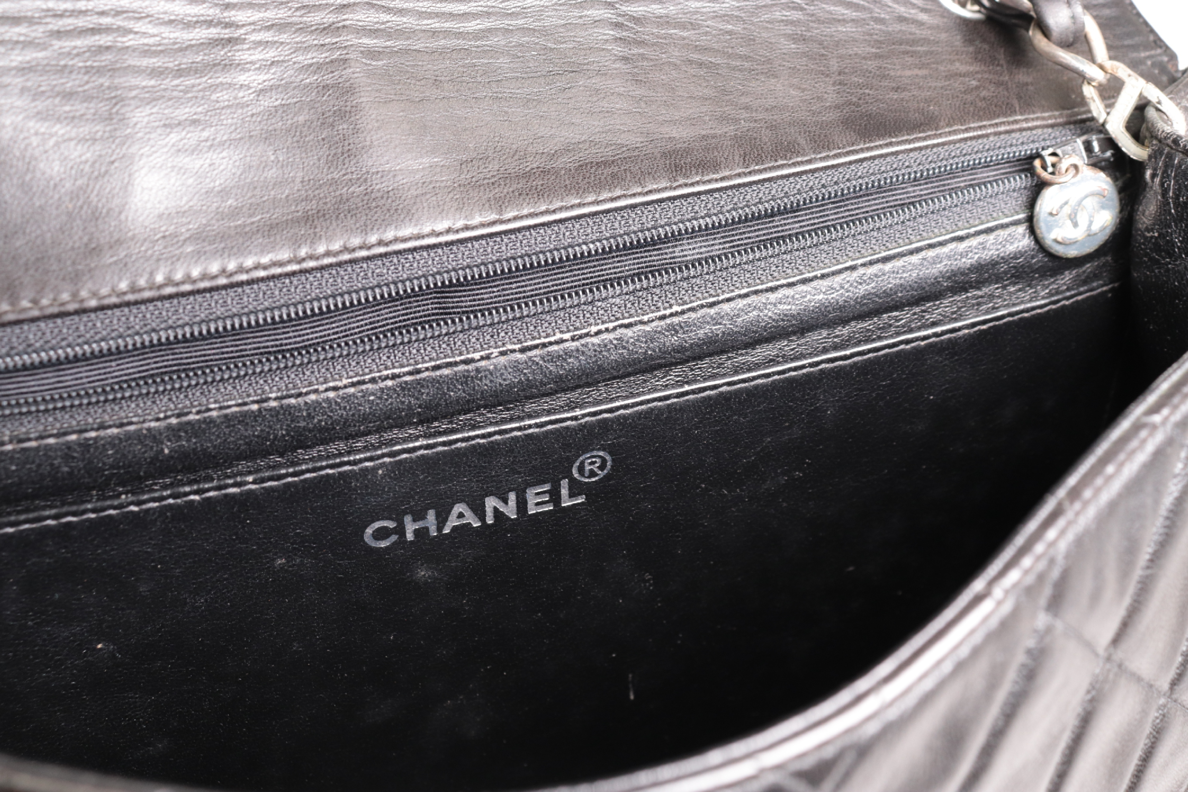 Turnlock Lambskin Chain Shoulder Bag, W30, Silver Hardware, Series 5 (5-series) — view 8