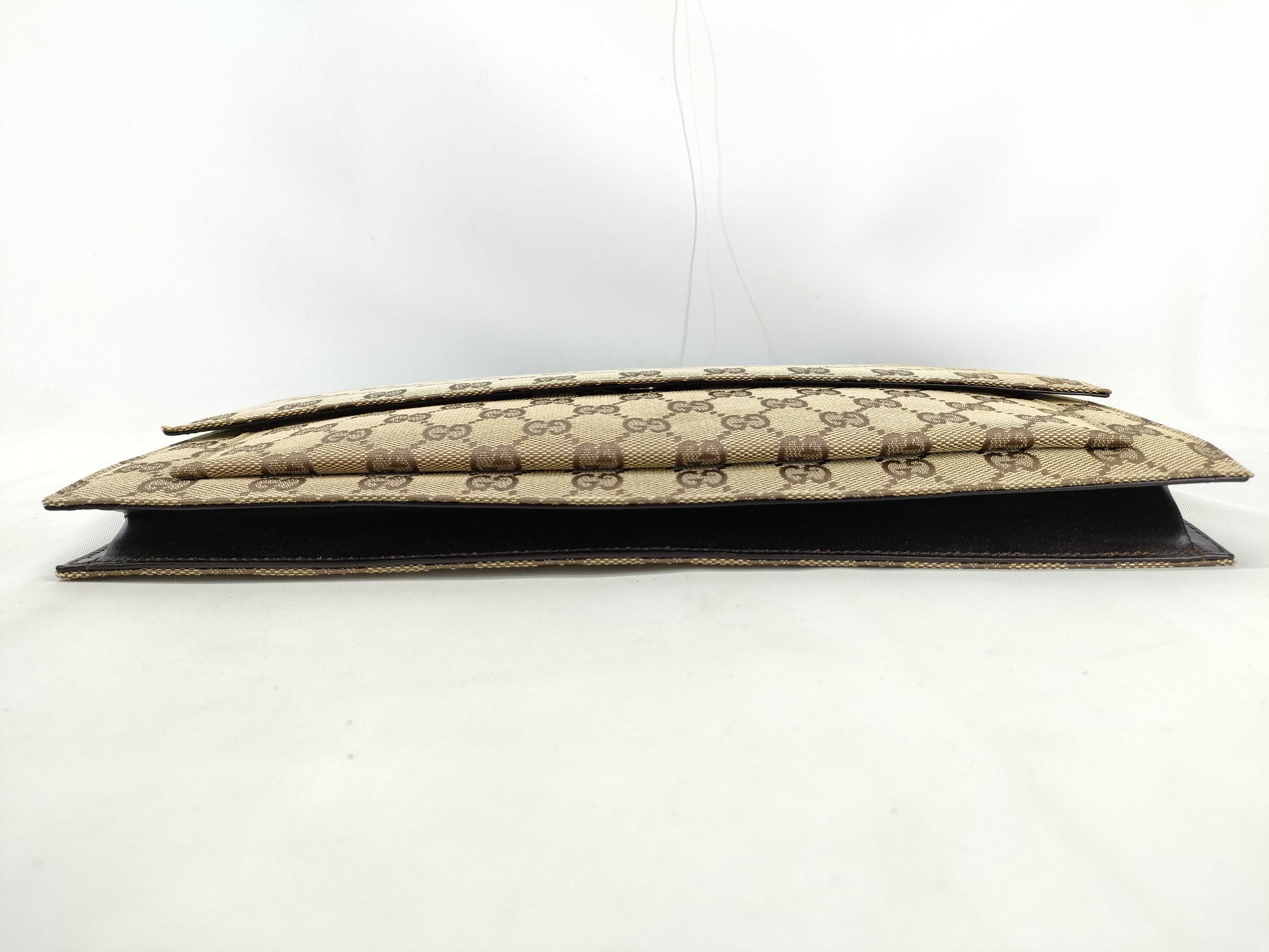 GG Canvas Gucci GG Shoulder Bag — view 3