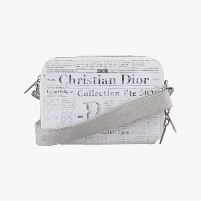 x Daniel Arsham Collaboration Newspaper White Leather Shoulder Bag 10-BO-1119