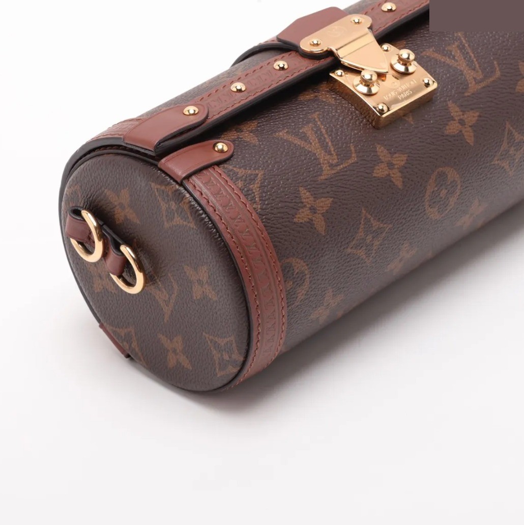 Comes with box and two shoulder straps. Monogram Papillon trunk. — view 4