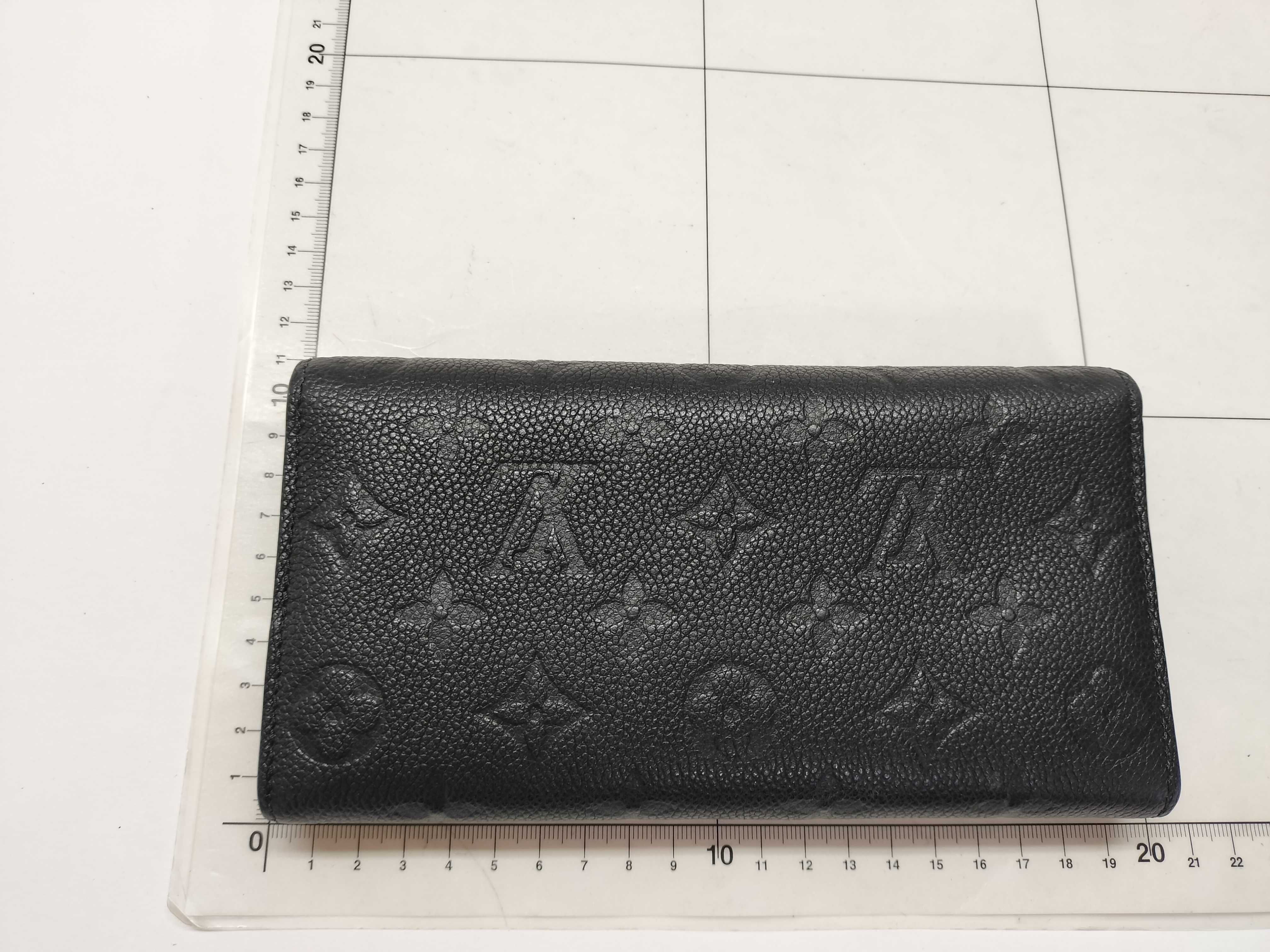 Monogram Empreinte Portefeuille Sarah M82257 Noir Wallet — view 2