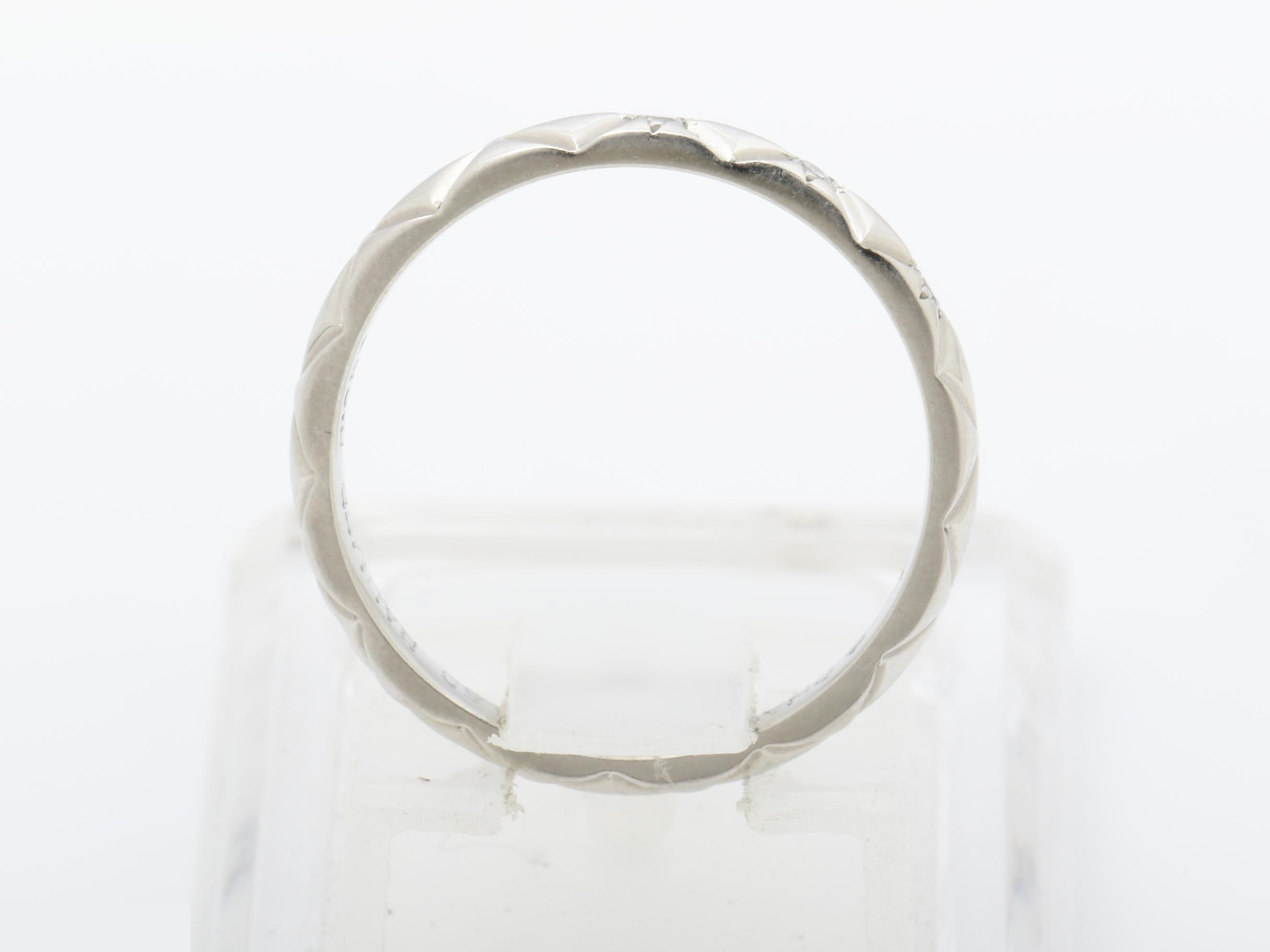 Pt950 Matelassé 3-Diamond Ring, 2.86g, Size #50 — view 5