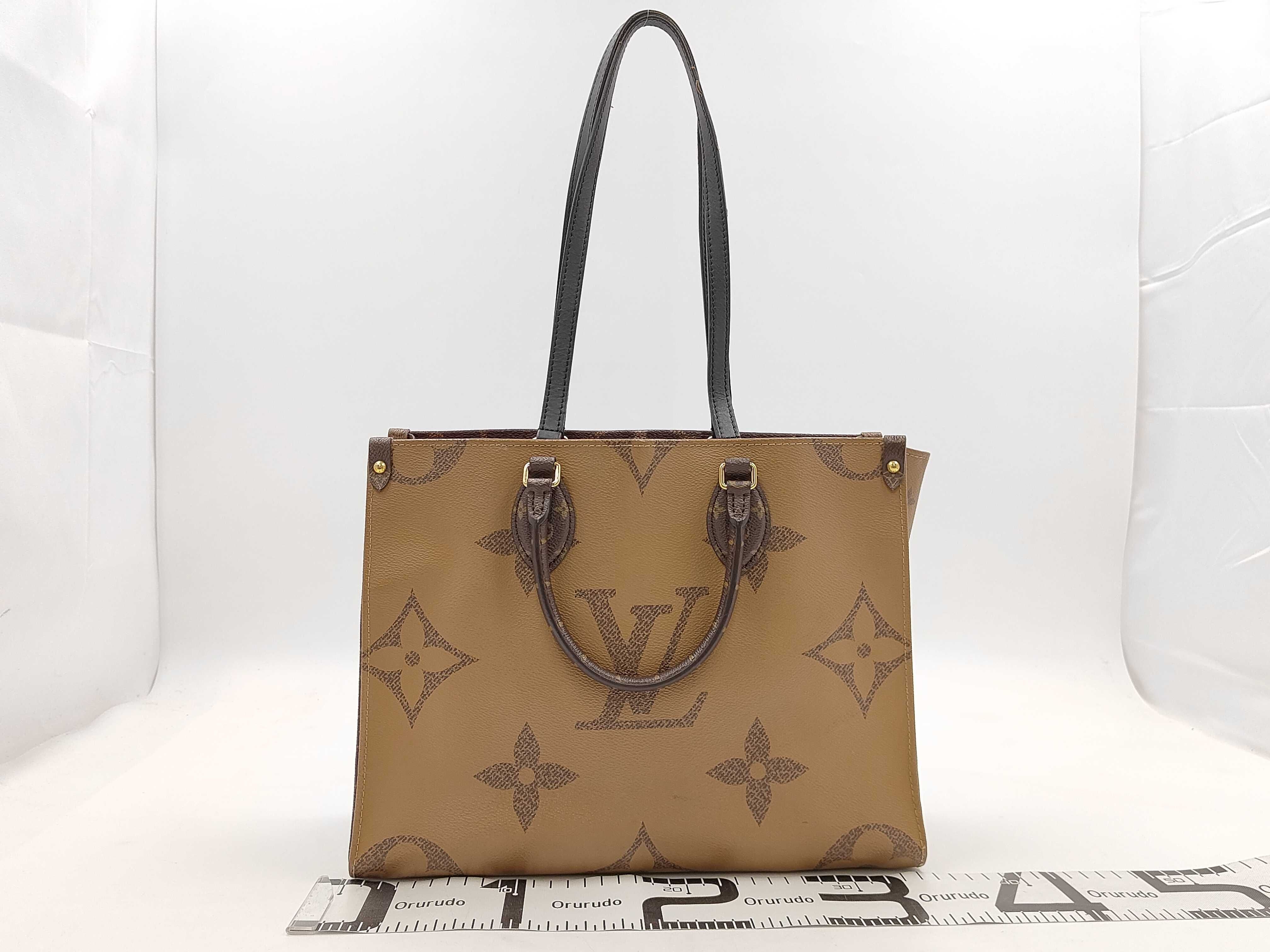 Monogram Giant Reverse OnTheGo M45321 Tote Bag — view 2