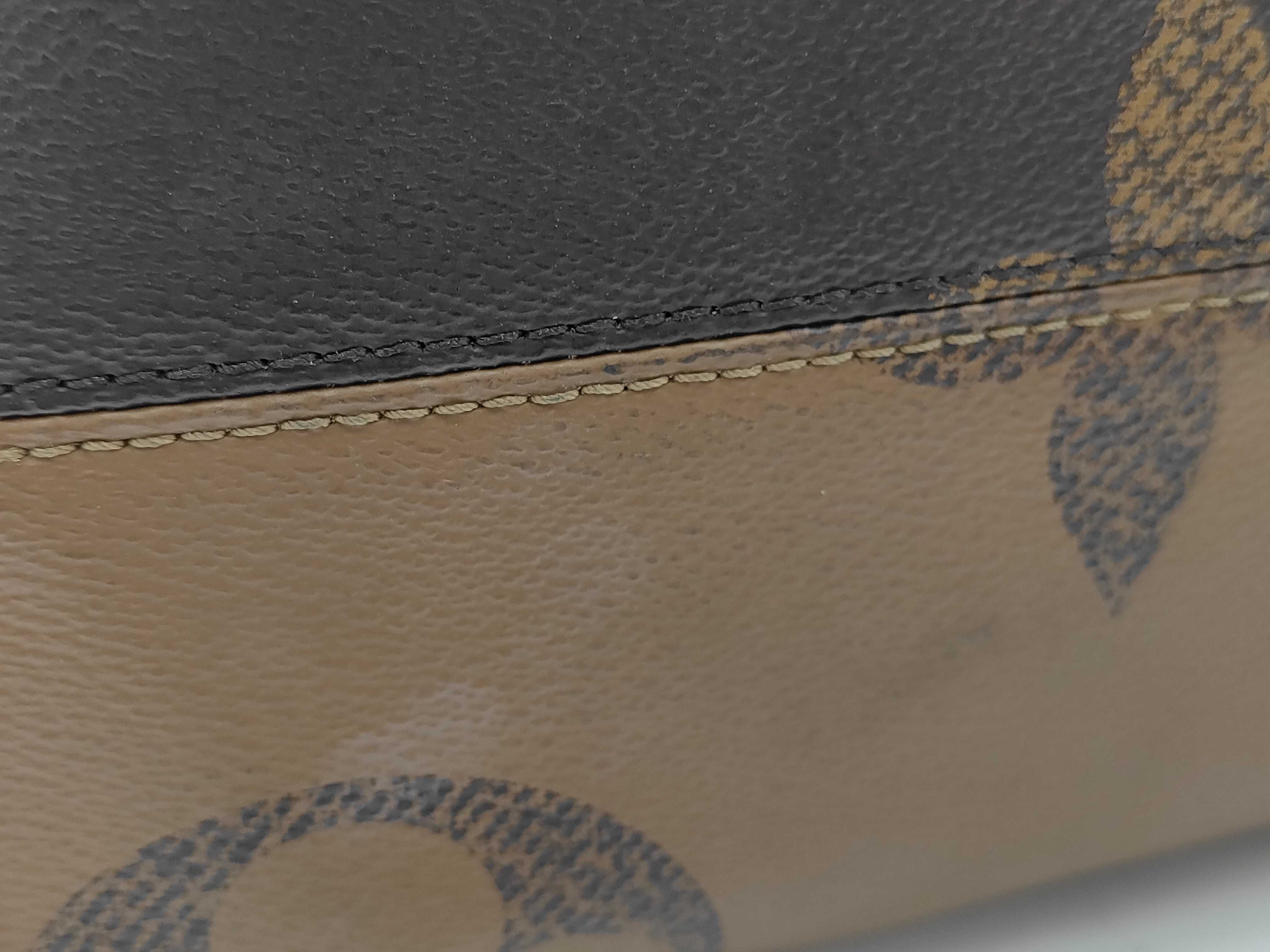 Monogram Giant Reverse OnTheGo M45321 Tote Bag — view 4