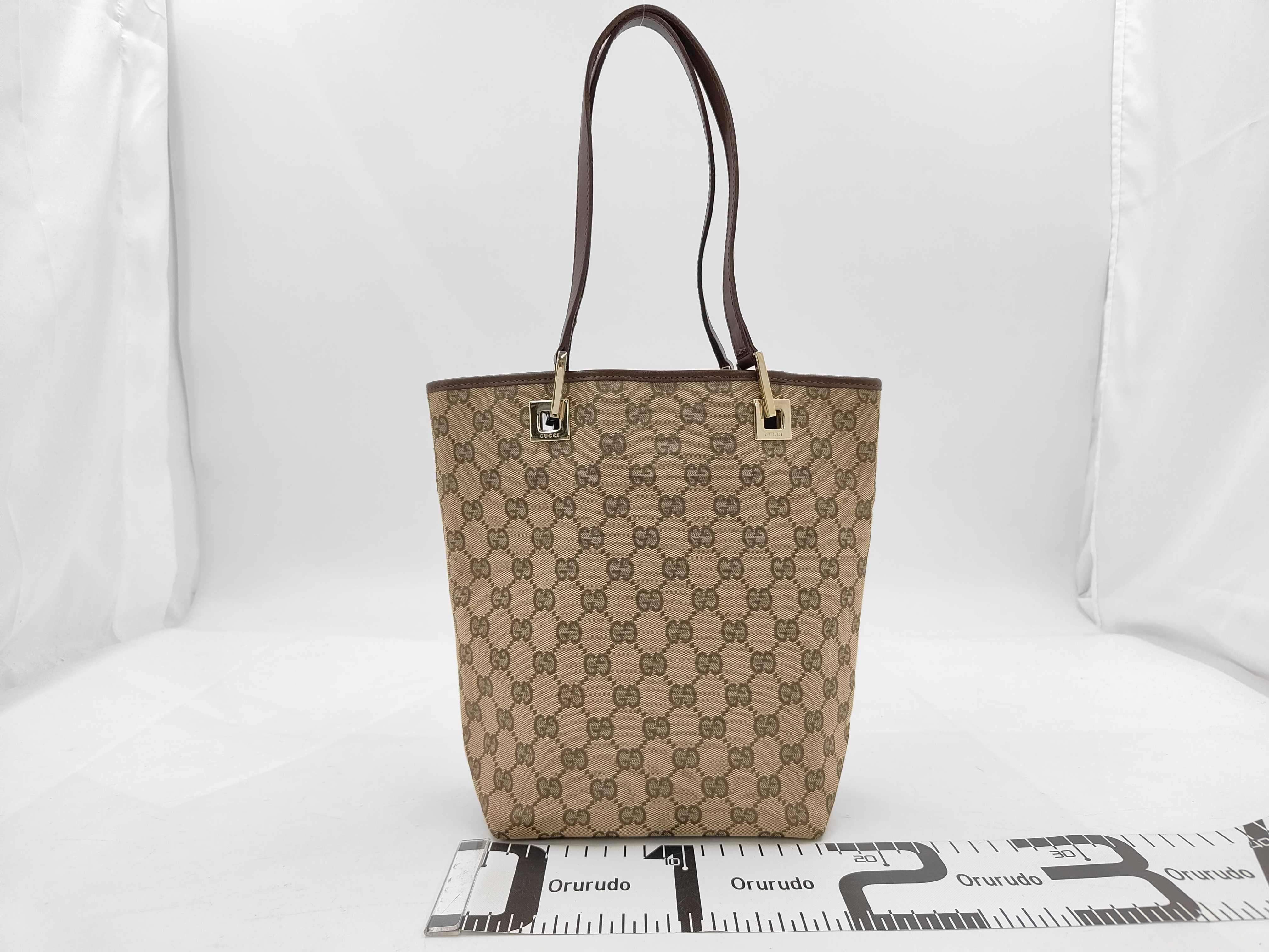 GG Canvas Shoulder Bag Handbag — view 2