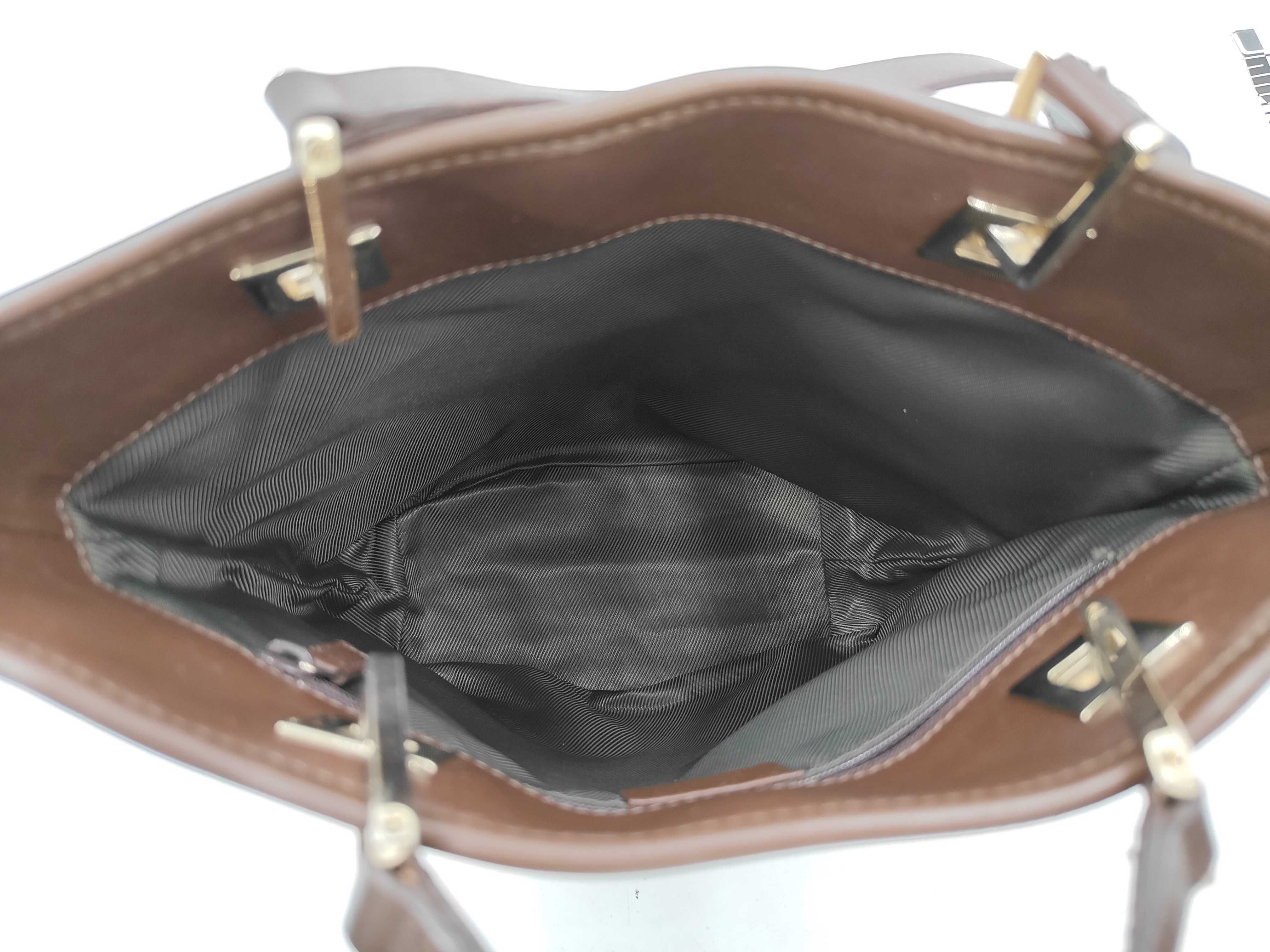 GG Canvas Shoulder Bag Handbag — view 10