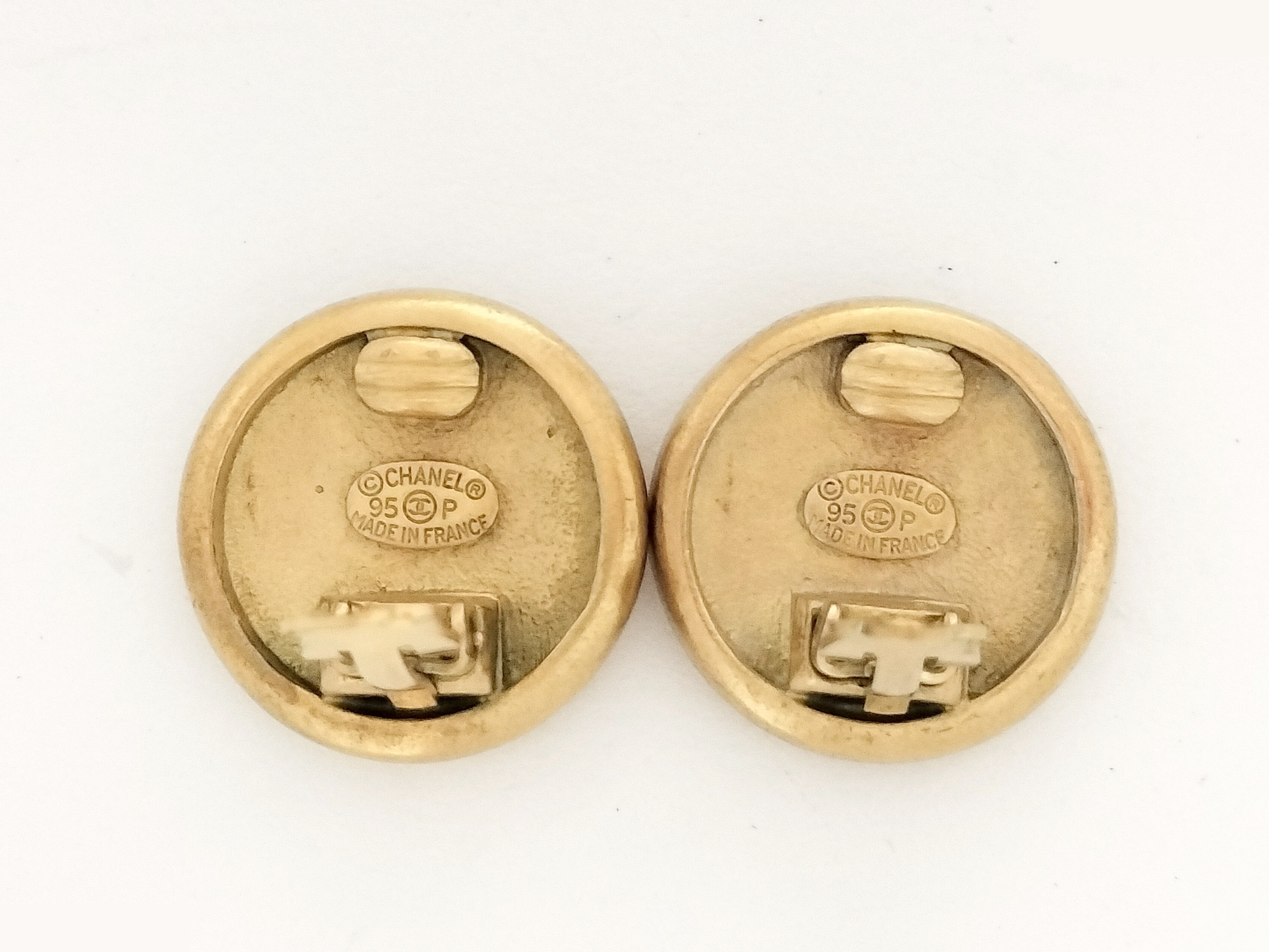 Logo button black gold earrings — view 2