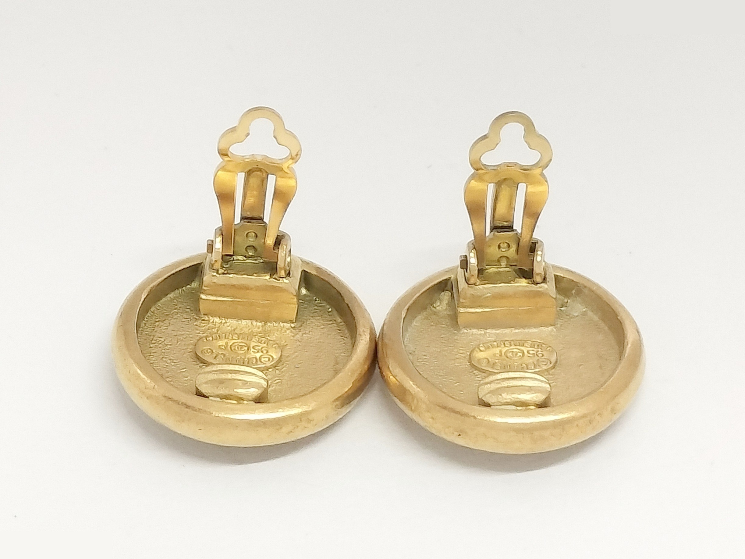Logo button black gold earrings — view 3