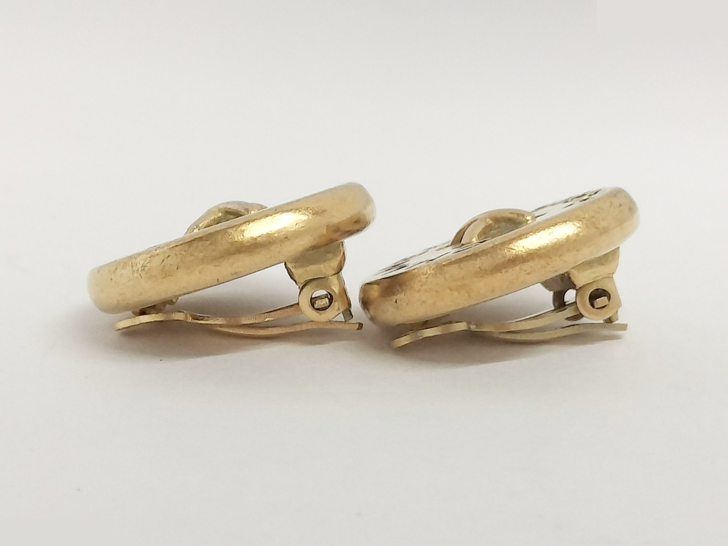 Logo button black gold earrings — view 5