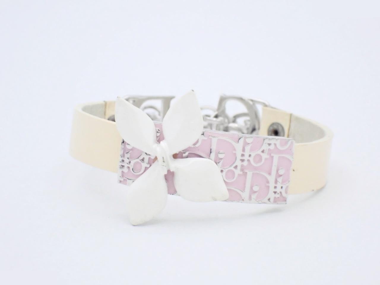 Trotter Flower Bracelet, wrist circumference approximately 21.5 cm