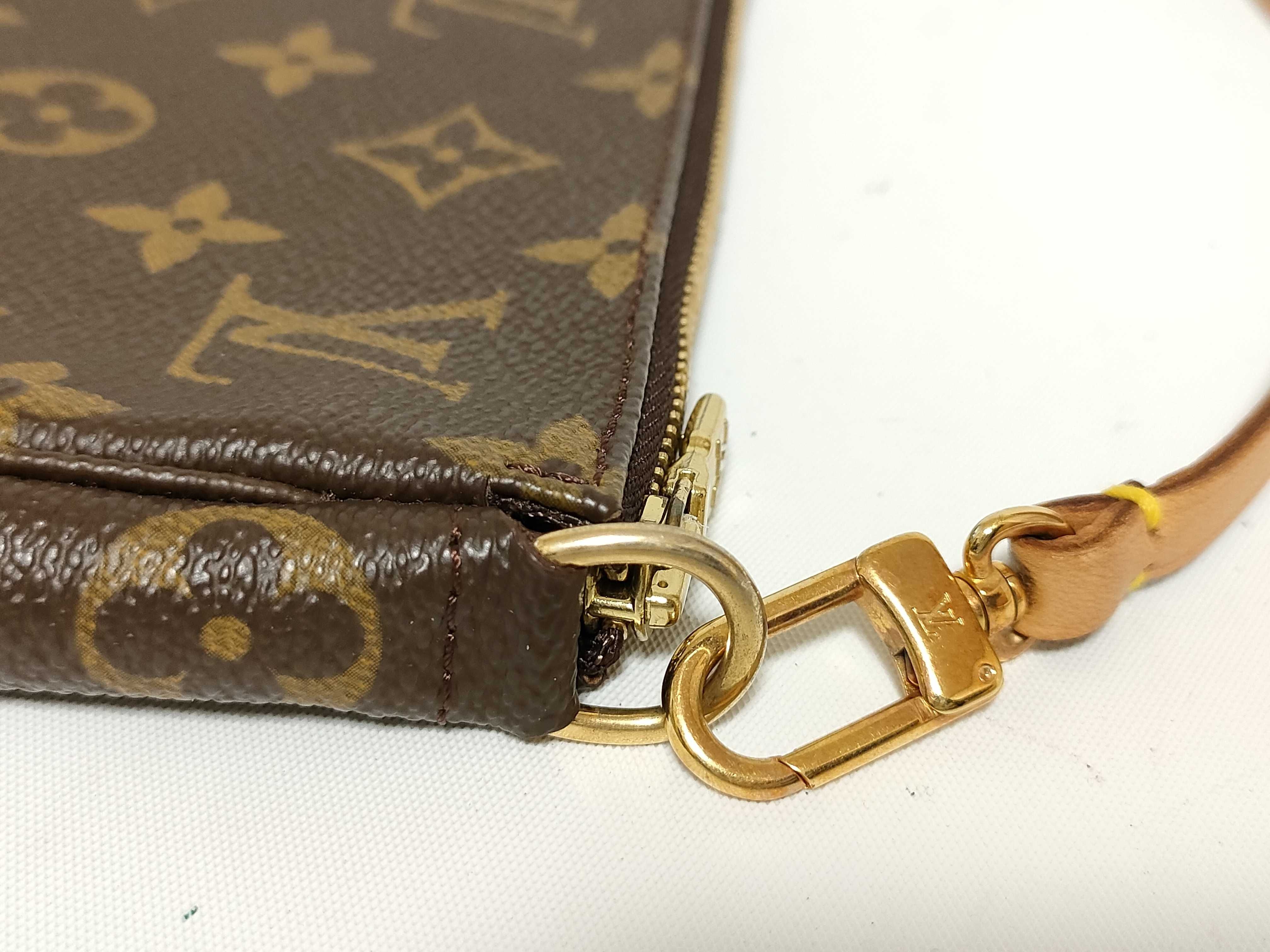 Monogram Accessoires Pouch — view 5