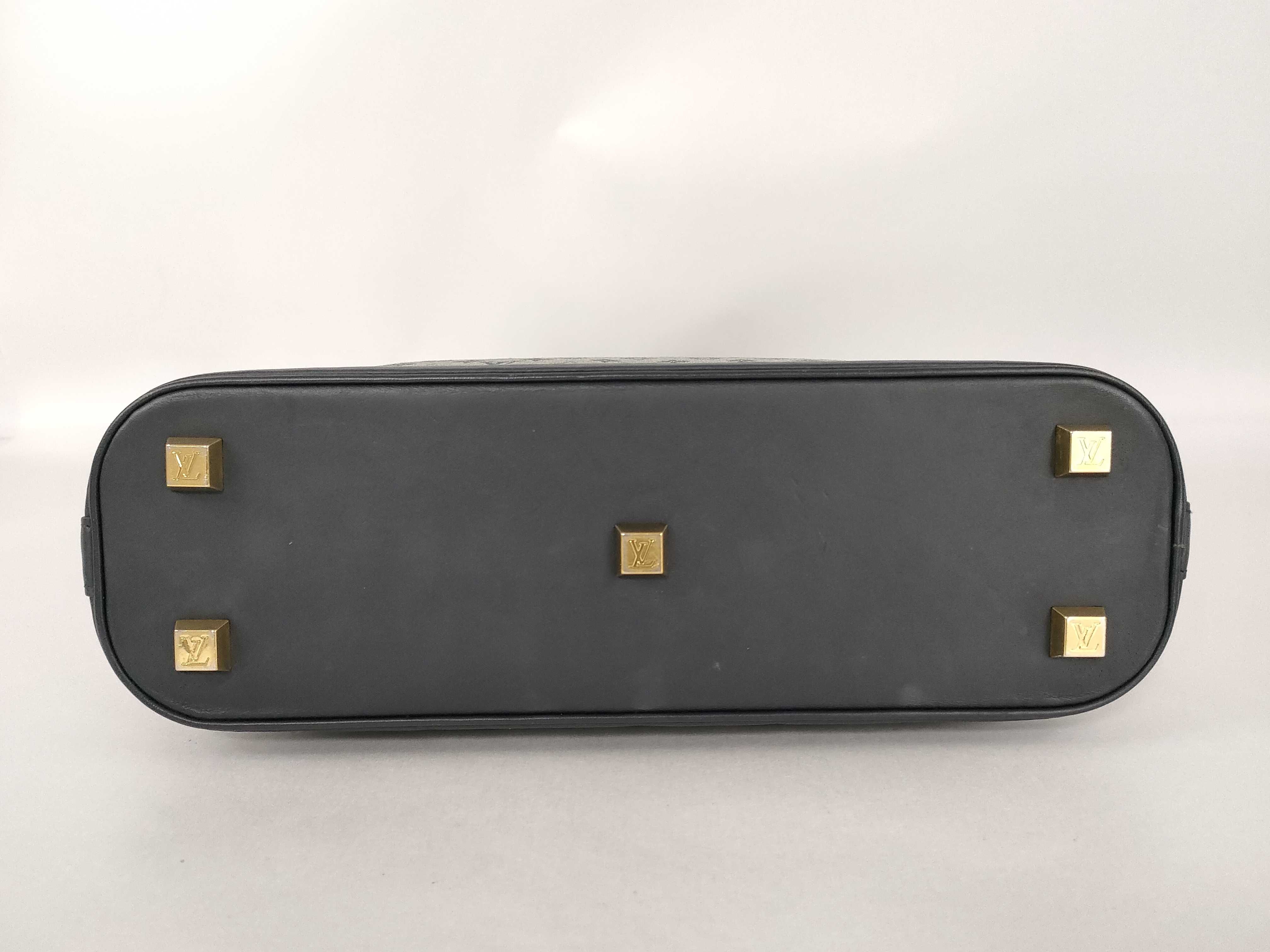 Monogram Mini Alma O M92202 Handbag — view 7