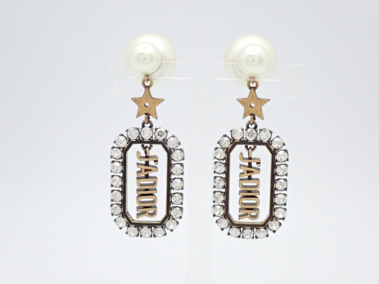 Gold earrings