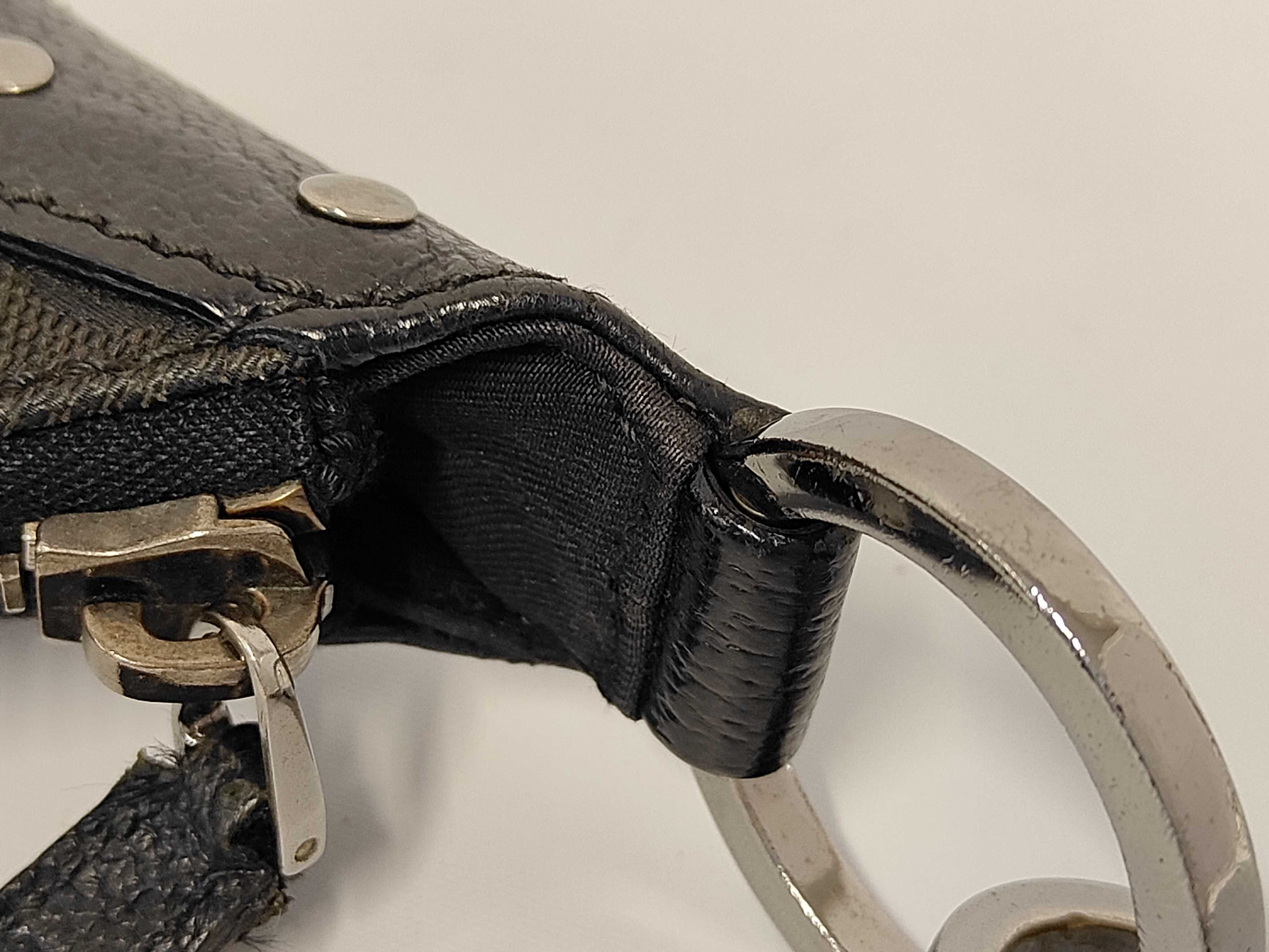 GG Canvas One-Shoulder Bag — view 5