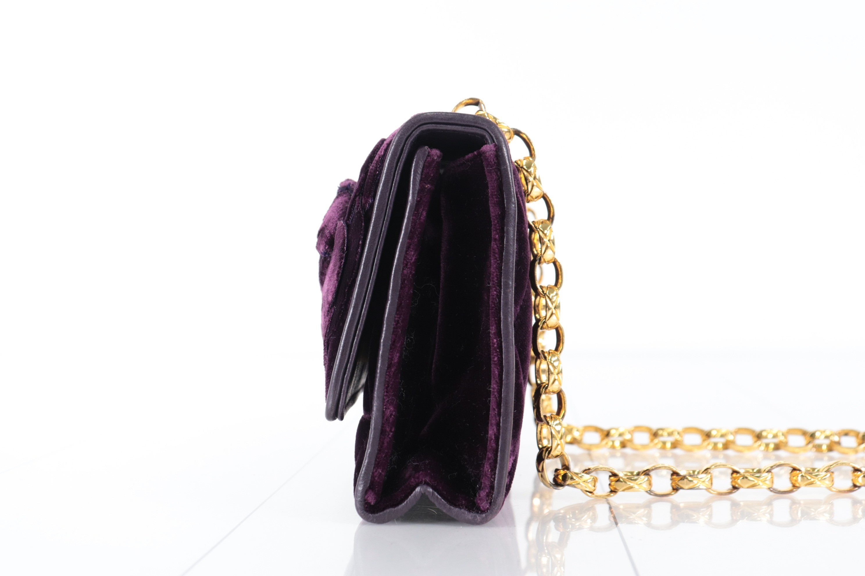 Velour bejeweled chain shoulder bag, purple, size 3. — view 5