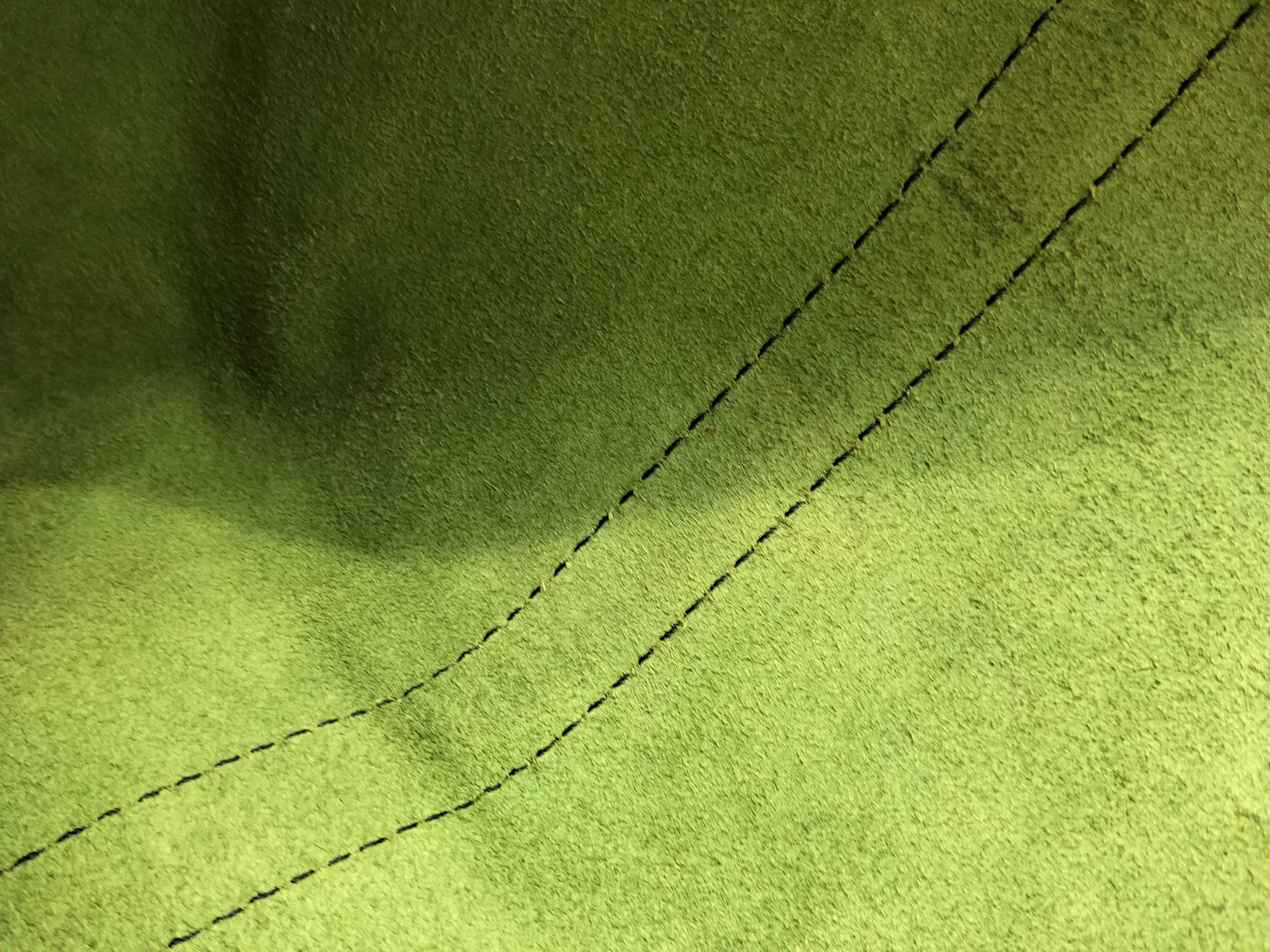 Epi LV Keepall Epi Boston Bag — view 13