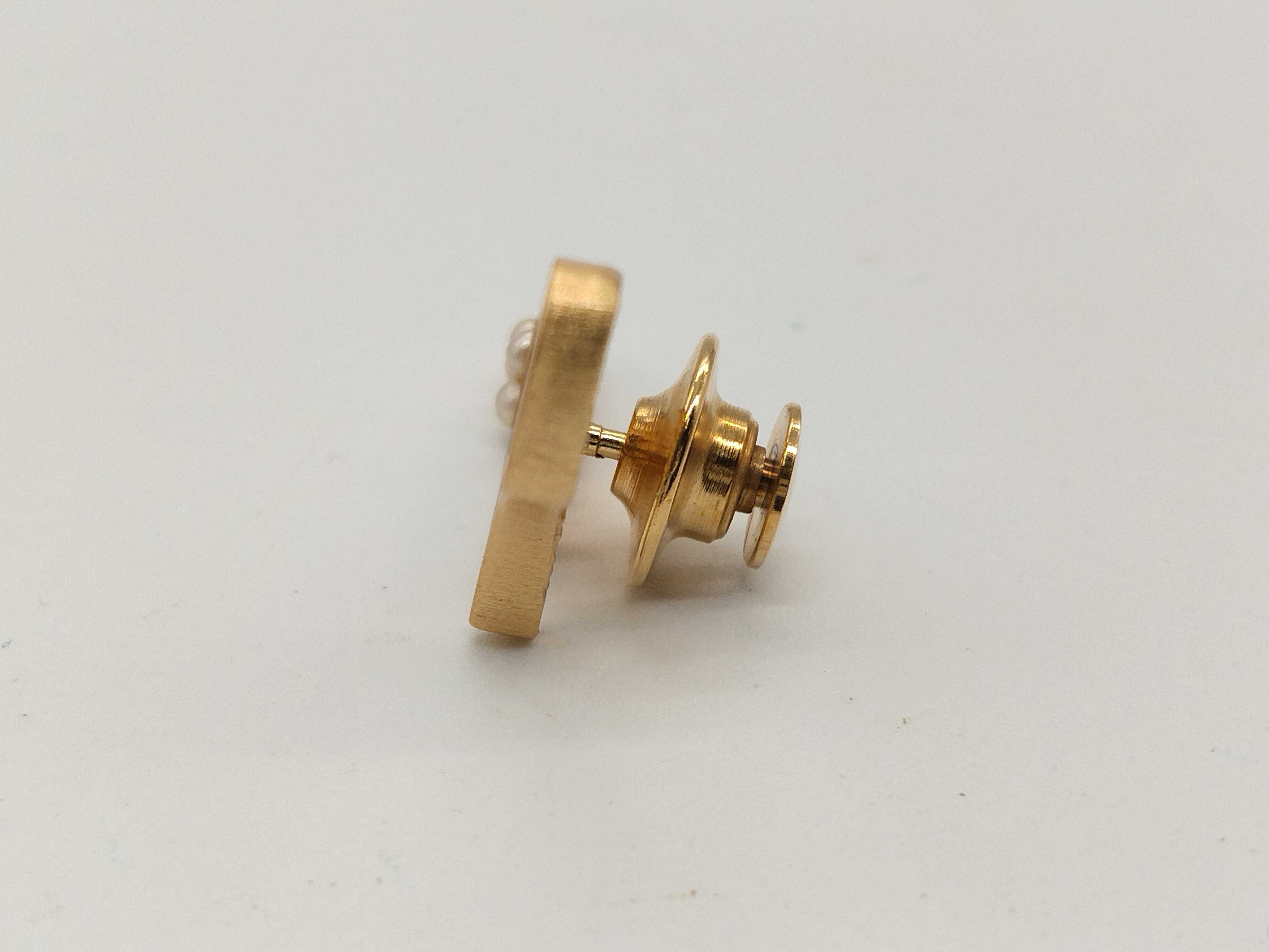 Coco Mark 02A High Heel Pin Brooch — view 2