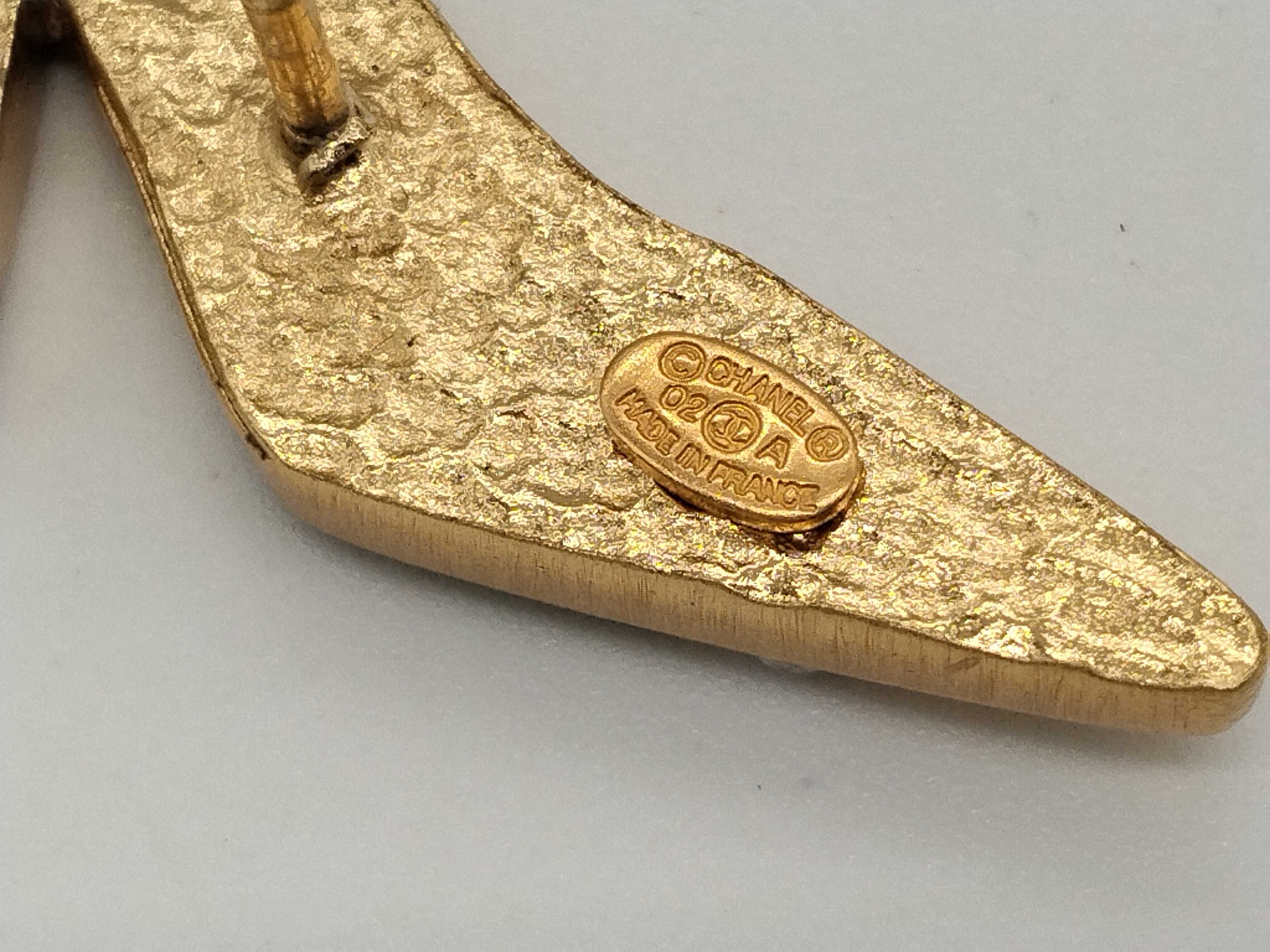 Coco Mark 02A High Heel Pin Brooch — view 9