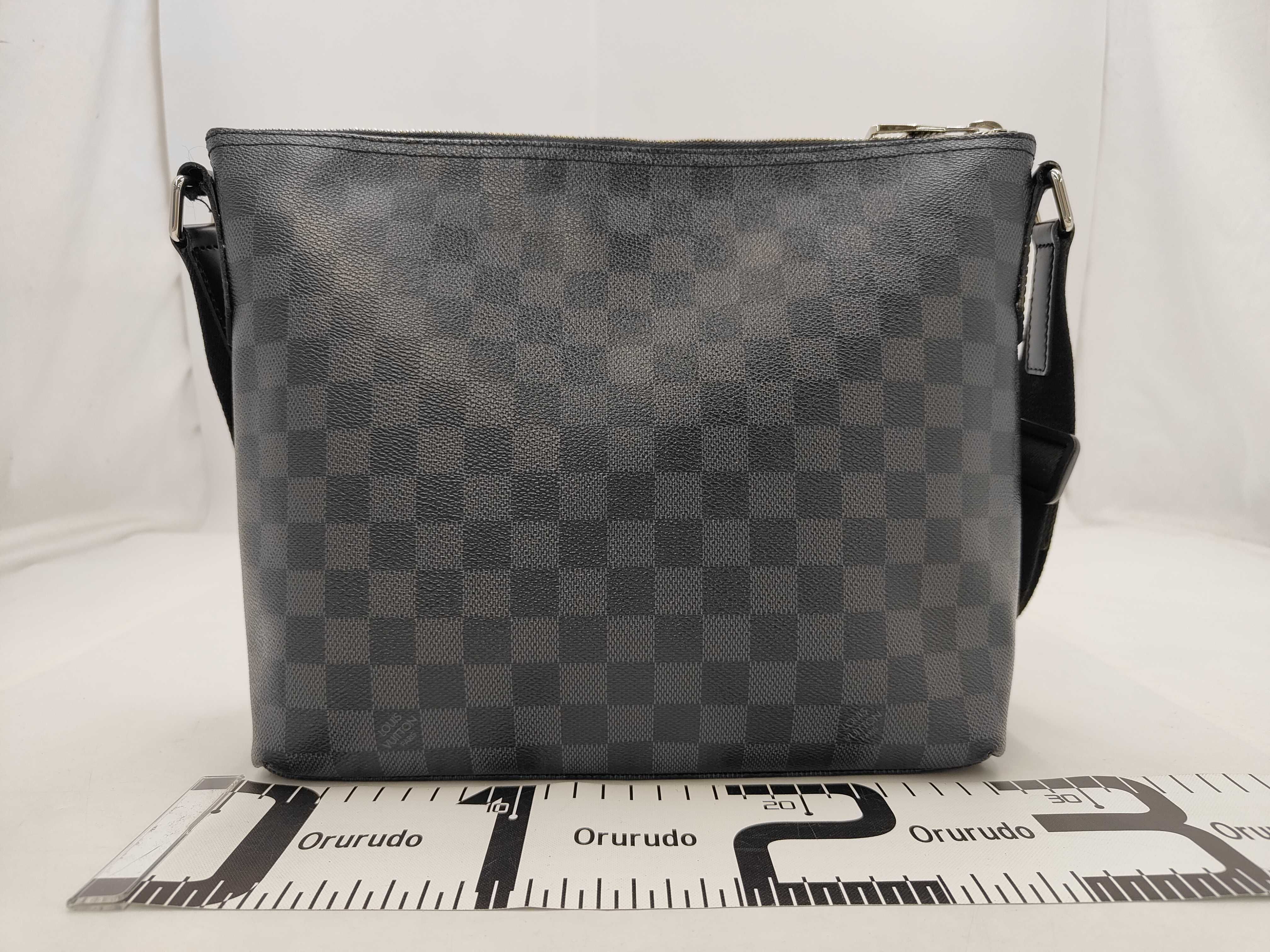 Damier Graphite Mick PM N41211 Shoulder Bag — view 2