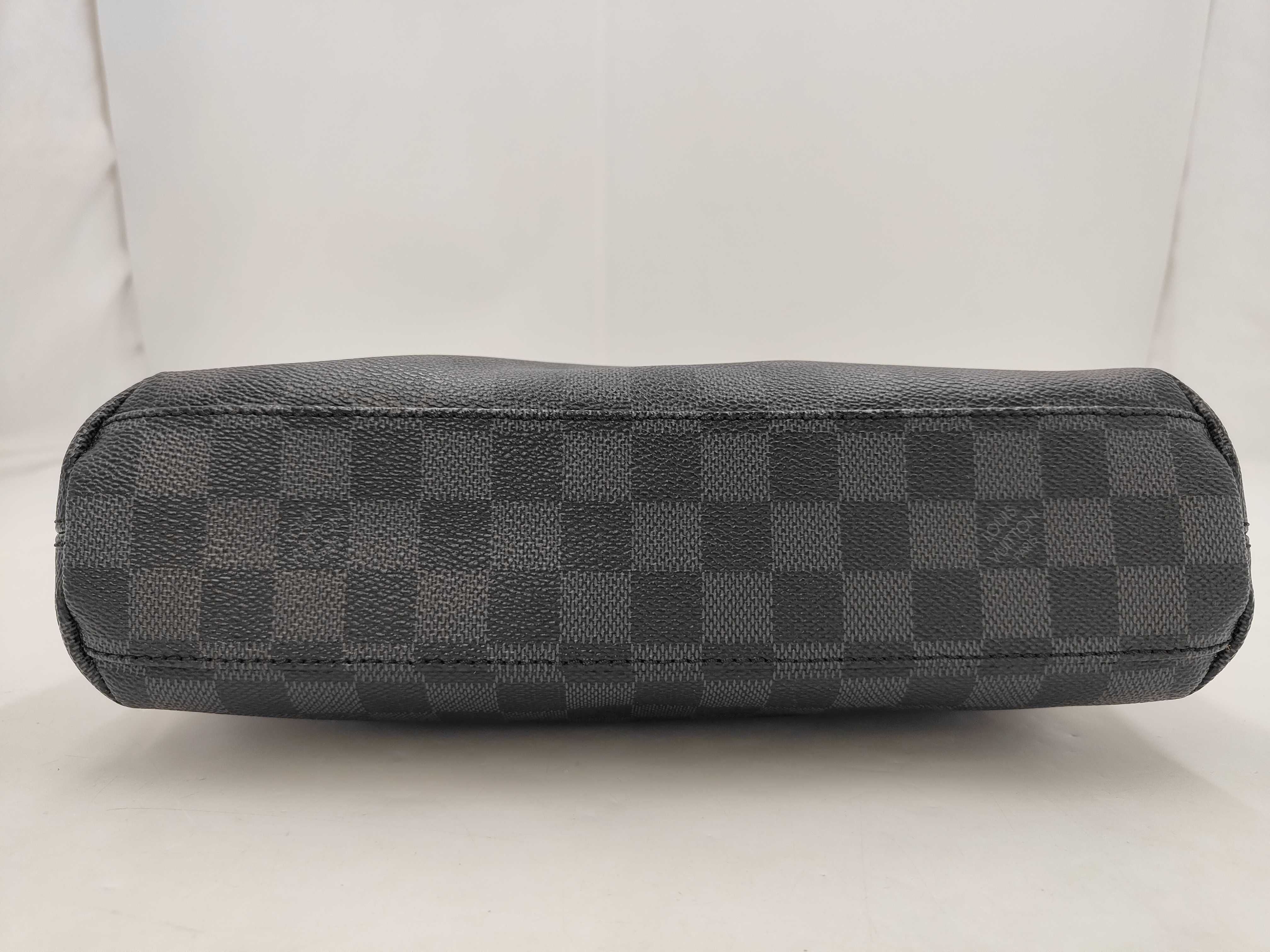 Damier Graphite Mick PM N41211 Shoulder Bag — view 3