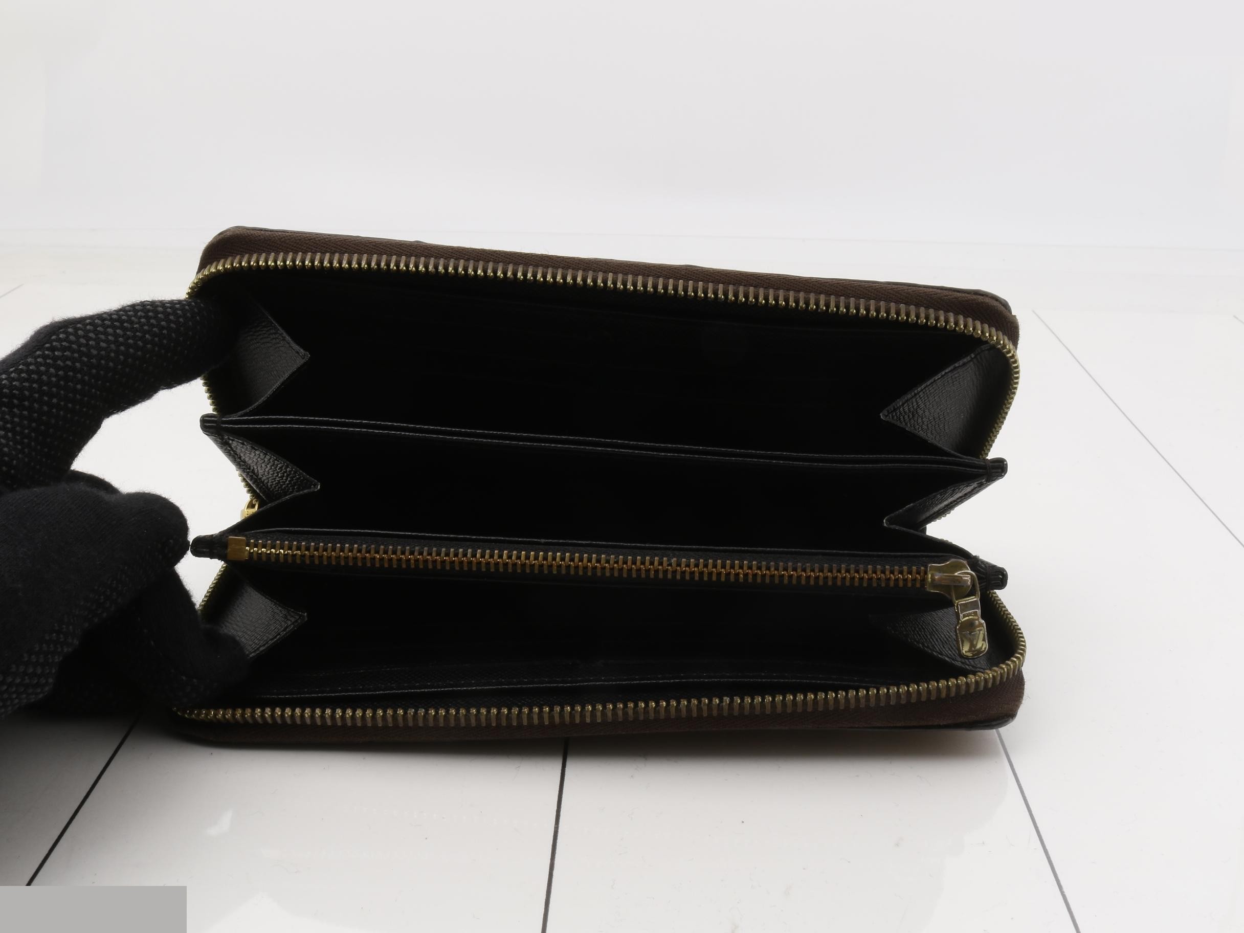 Monogram Giant Reverse Zippy Wallet — view 4