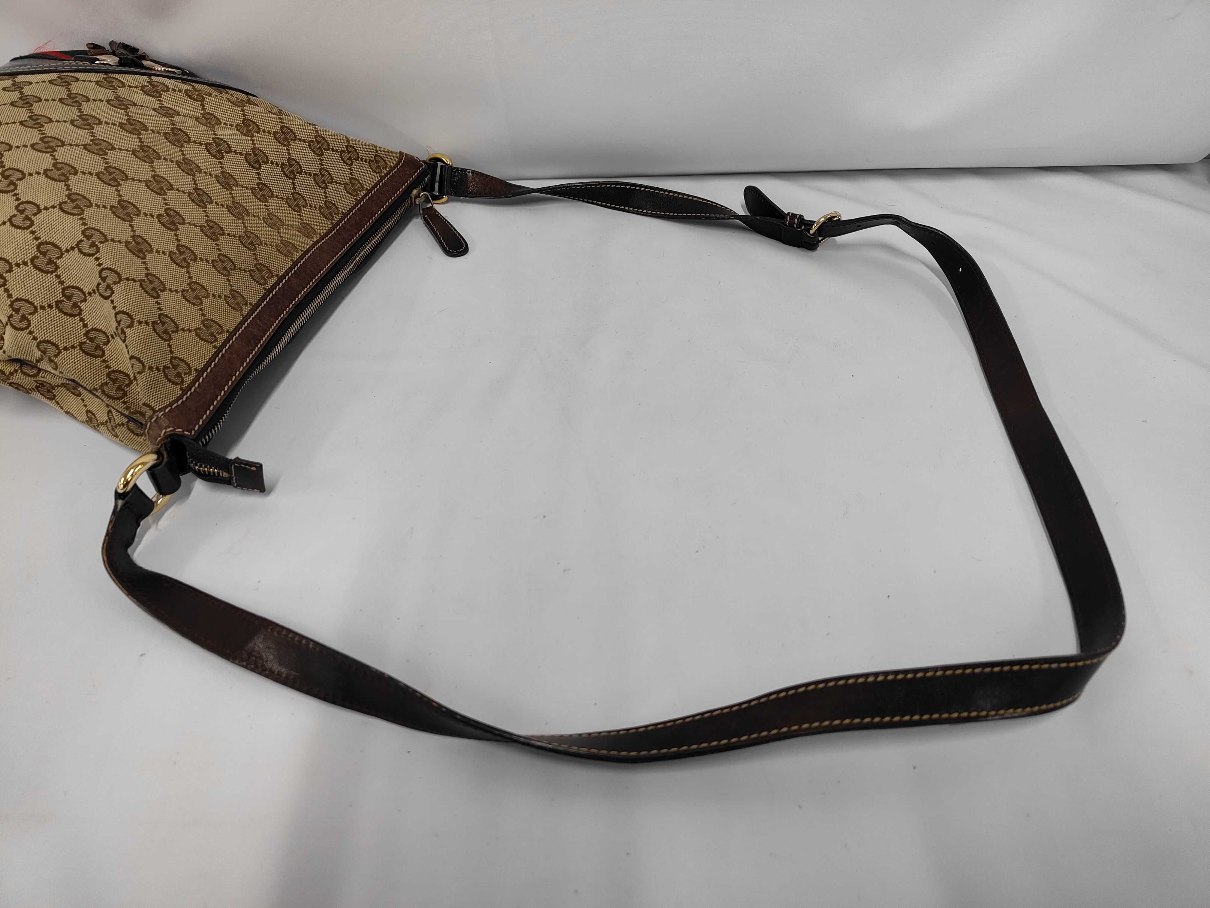 GG Canvas Shoulder Bag Horsebit Shoulder Bag — view 5