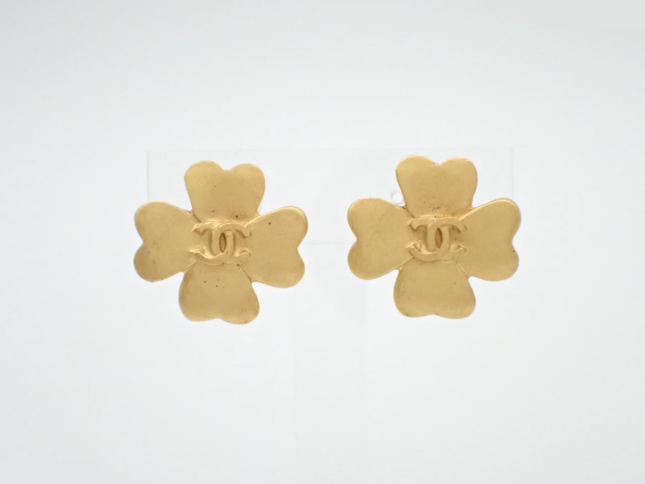 Clover Earrings, Vintage Classic (Precious Metal)
