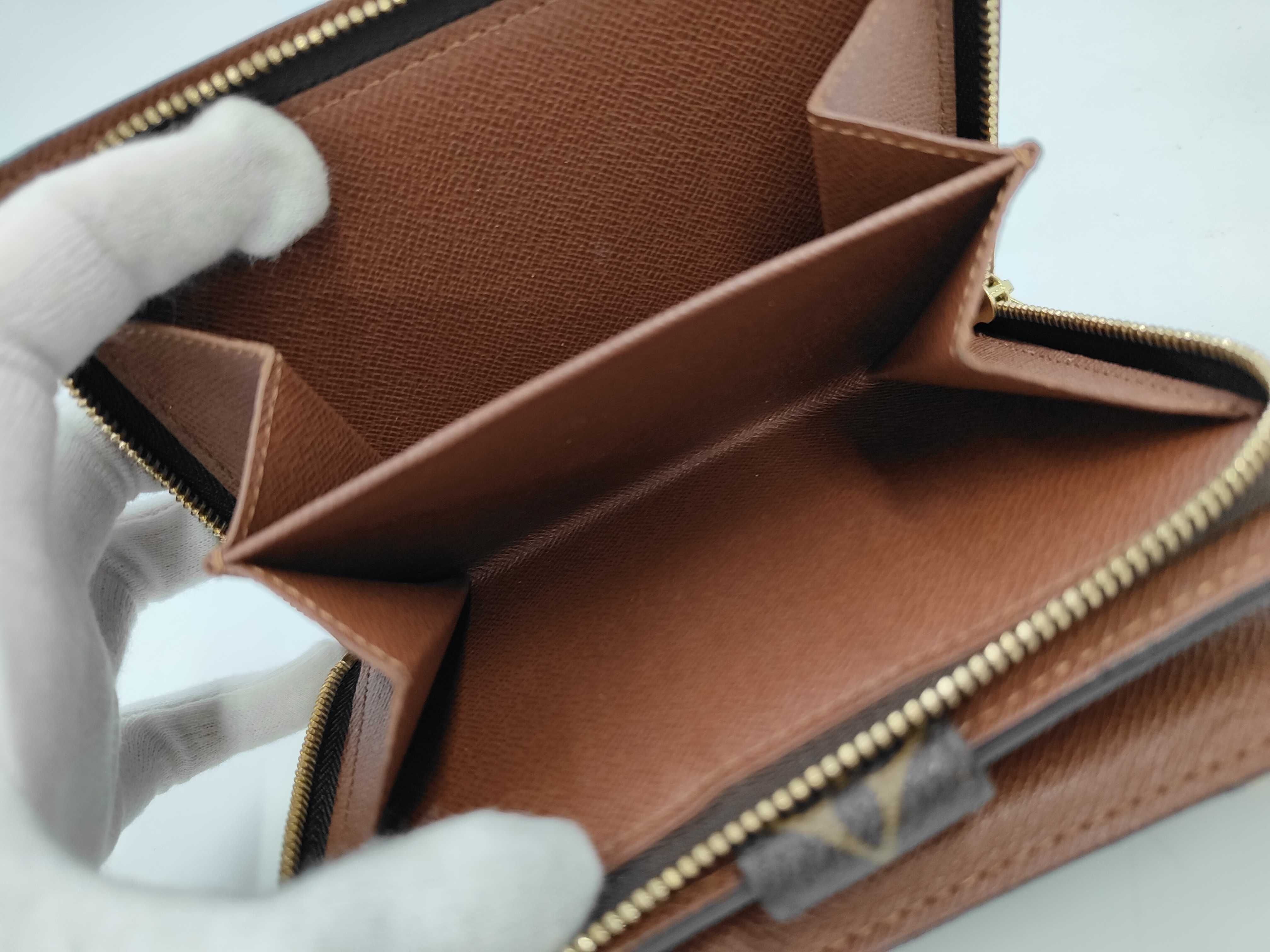 Monogram Louis Vuitton M61207 Portefeuille Papier Zip Medium Wallet Monogram Wallet — view 9