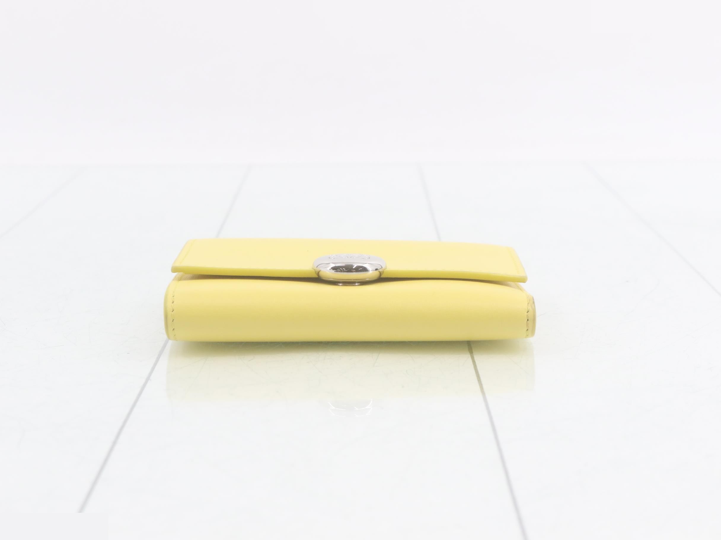 Pebble Tri-fold Wallet — view 3