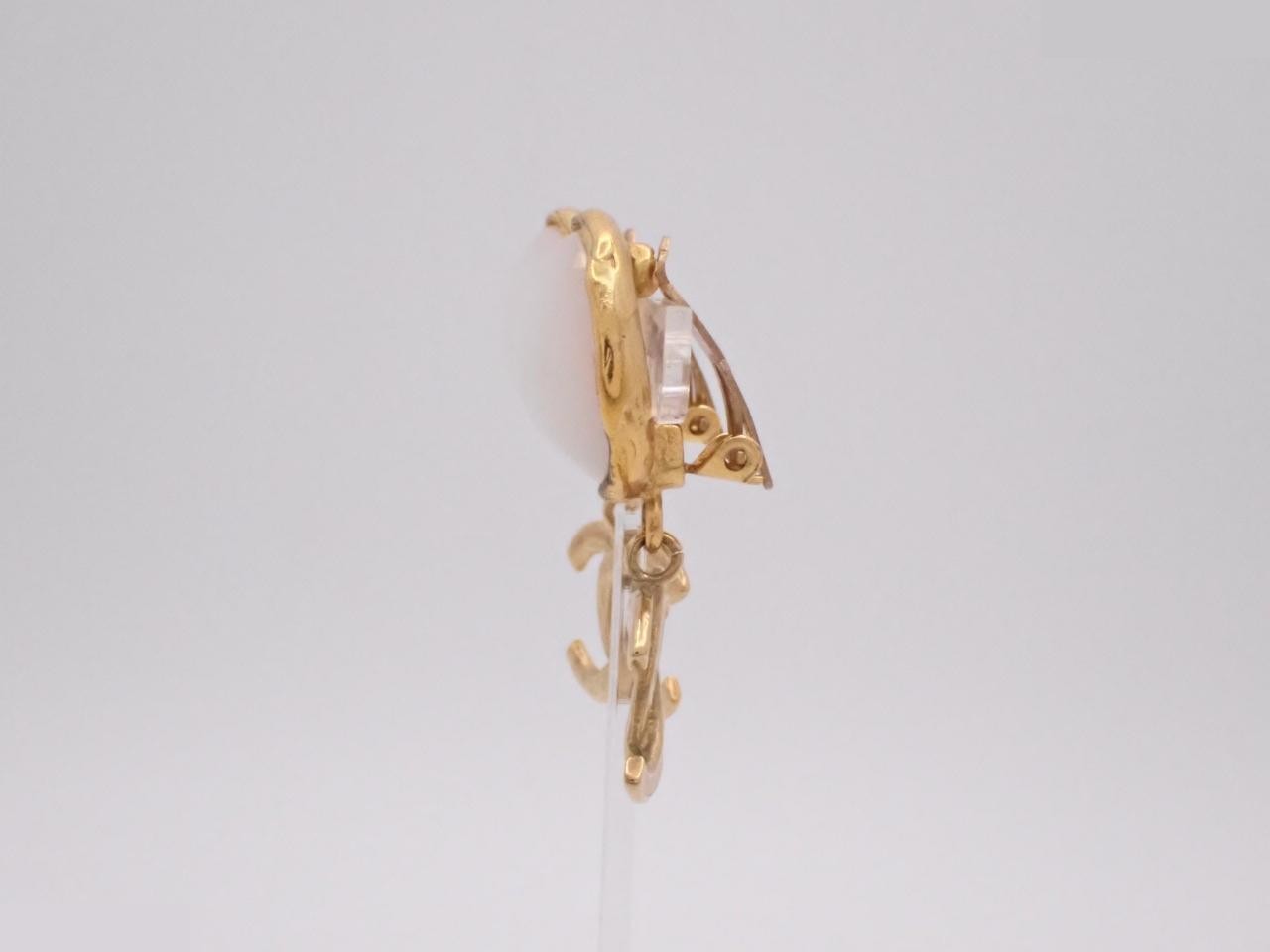 Earrings, Coco Mark, Pearl, Gold — view 3