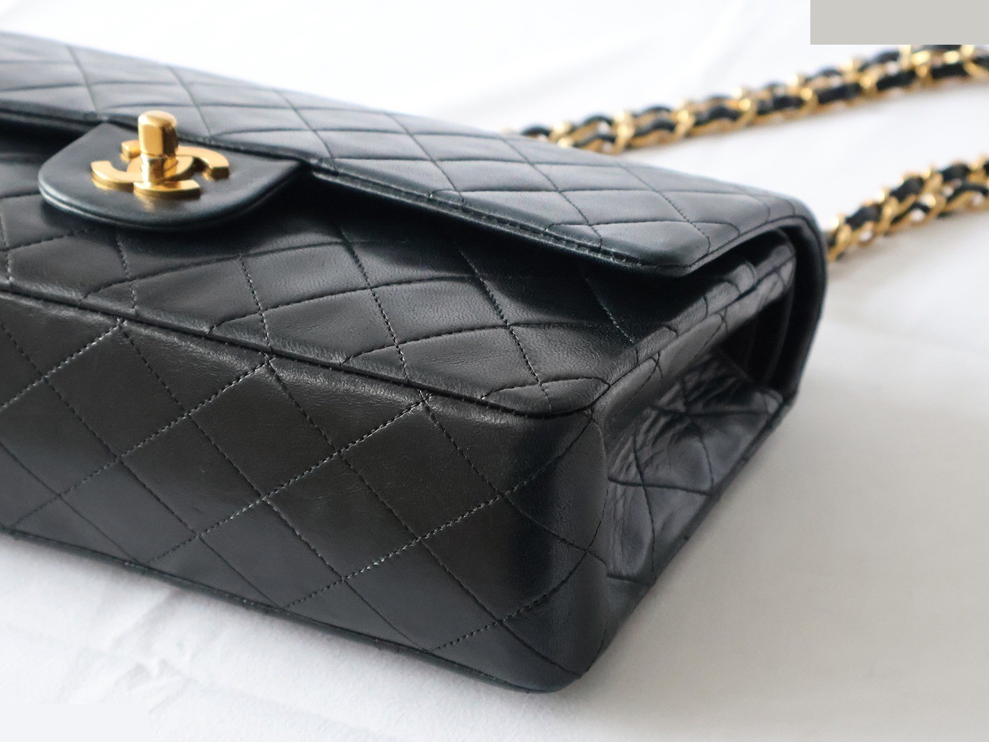 Matelassé 25 Lambskin Double Flap Double Chain Shoulder Bag, Black — view 4