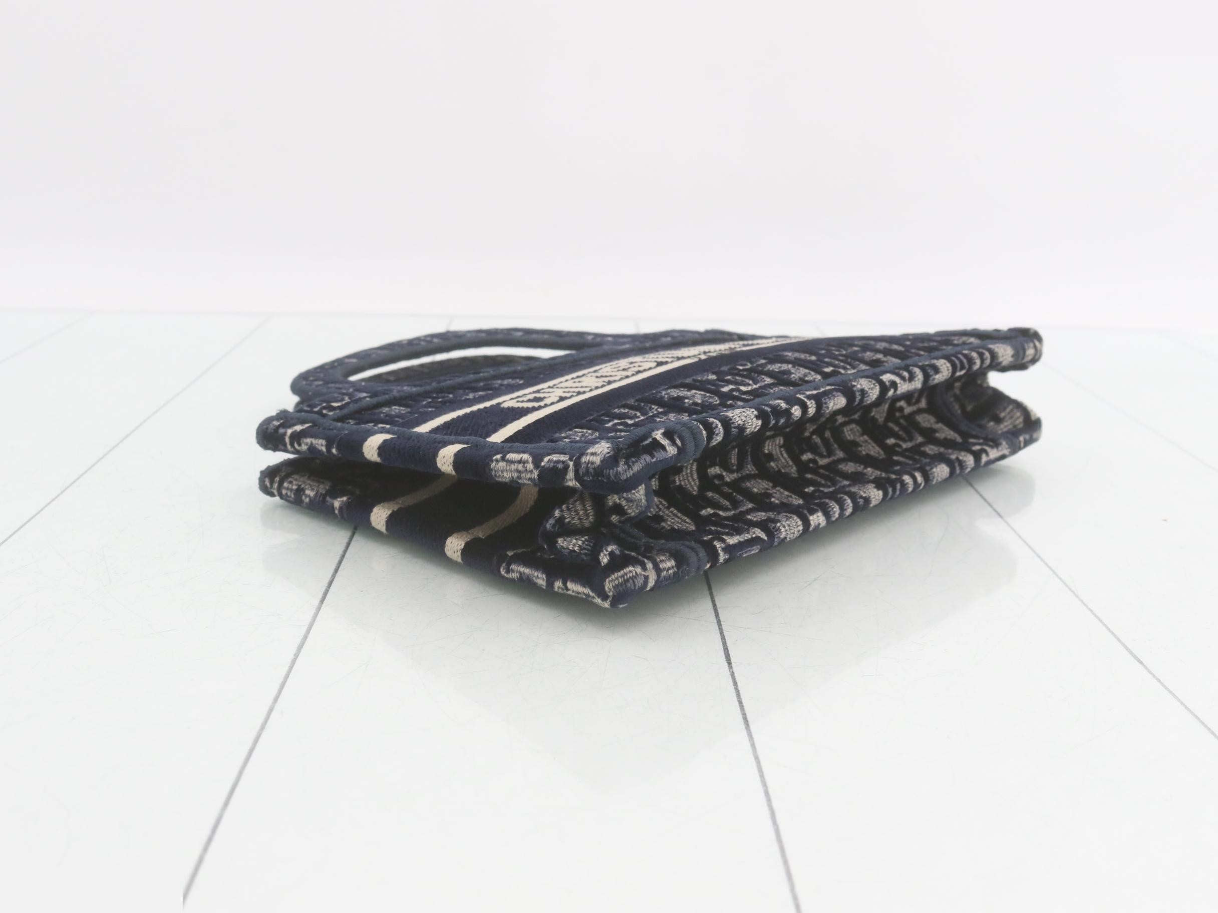 Oblique Book Tote Mini — view 5