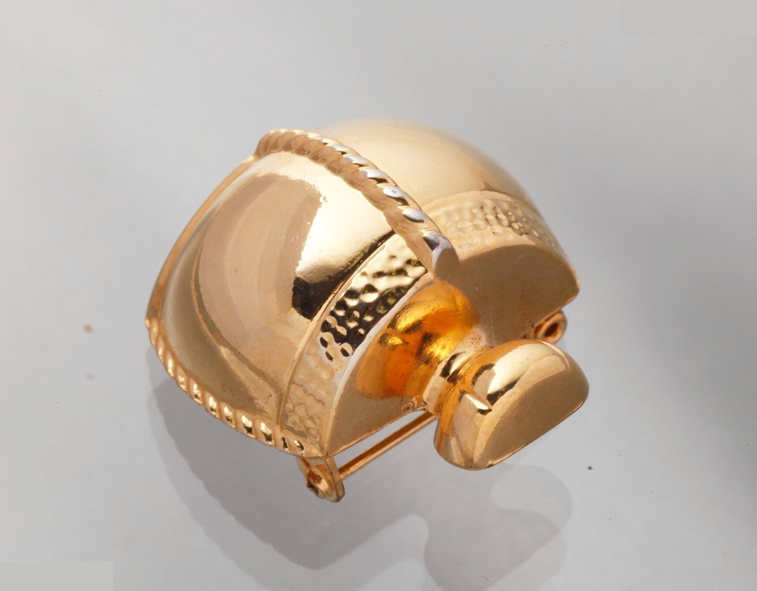 Other lines: Precious metals and brooches — view 2