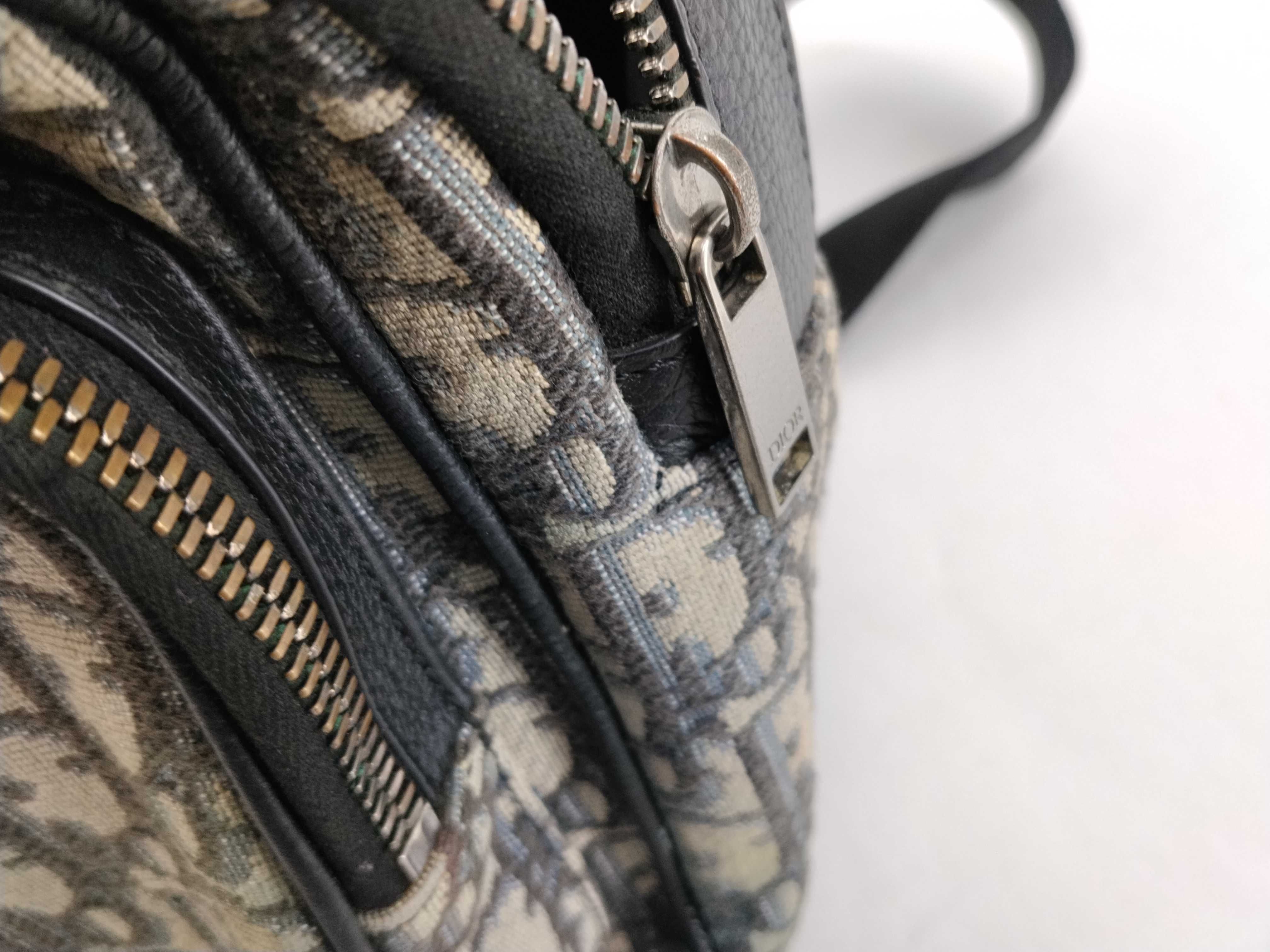 Trotter Oblique Canvas Leather Body Bag Shoulder Bag — view 13