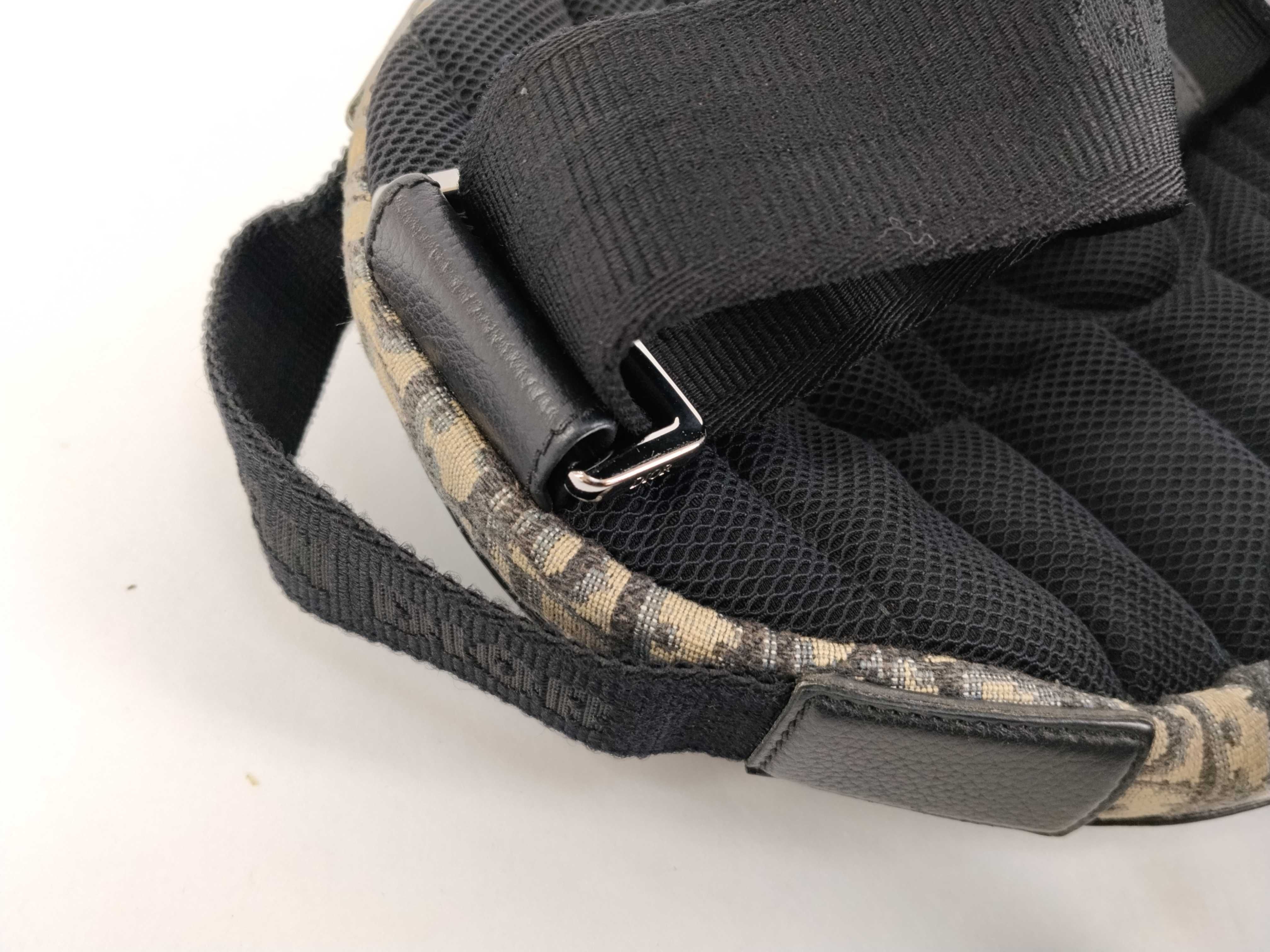 Trotter Oblique Canvas Leather Body Bag Shoulder Bag — view 4