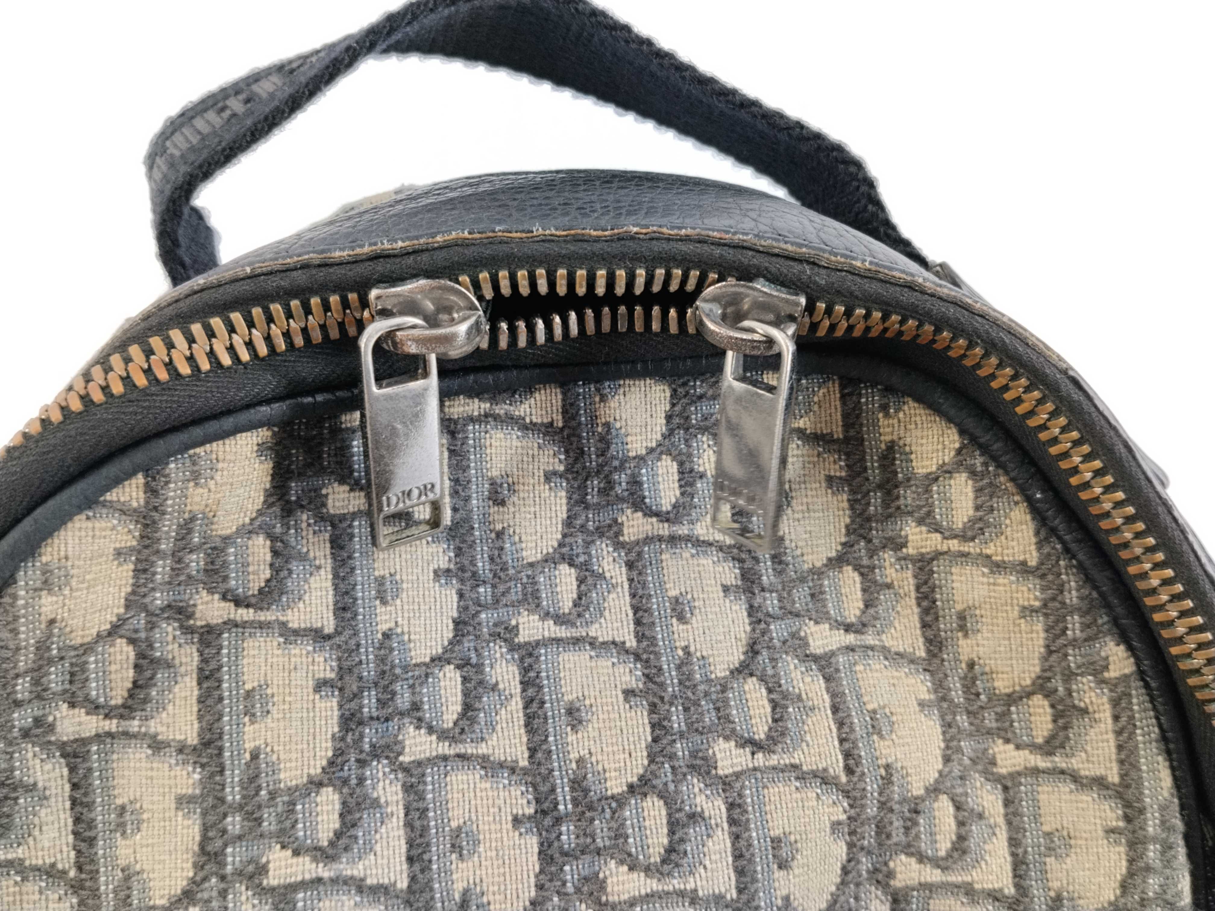 Trotter Oblique Canvas Leather Body Bag Shoulder Bag — view 8