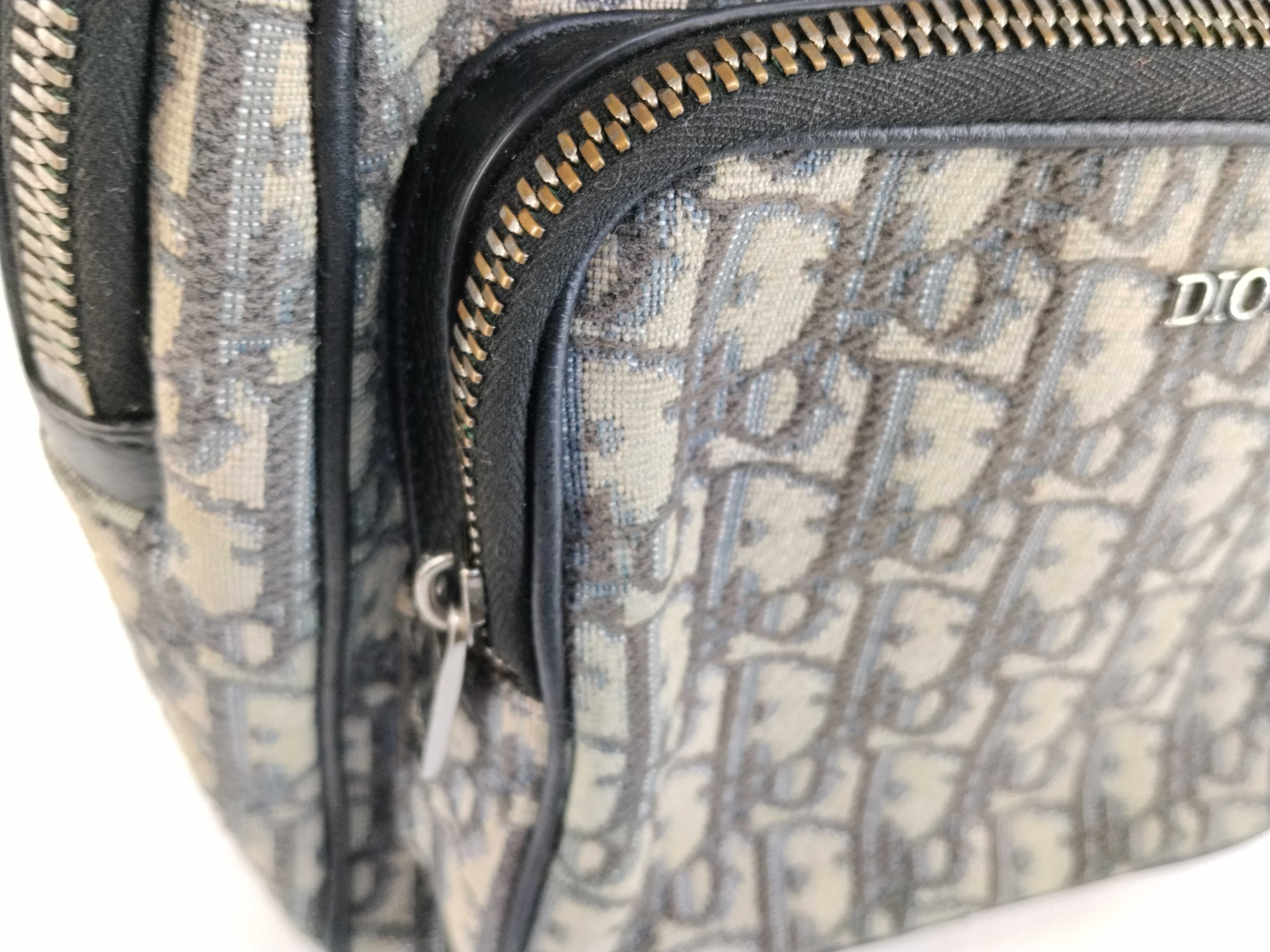 Trotter Oblique Canvas Leather Body Bag Shoulder Bag — view 9