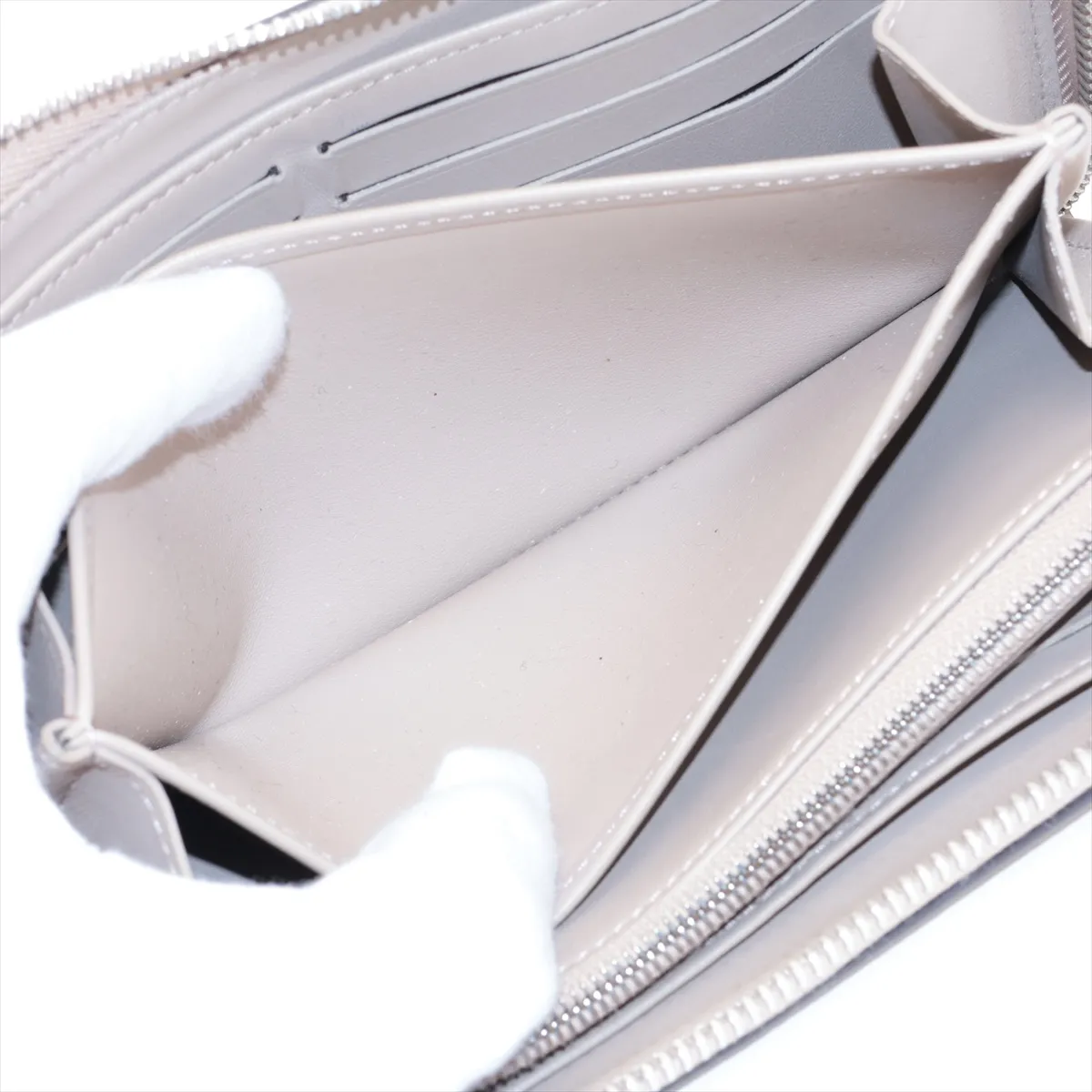 Mahina Zippy Wallet M69821 (Serial number unknown), Galet Round Zip Wallet — view 6