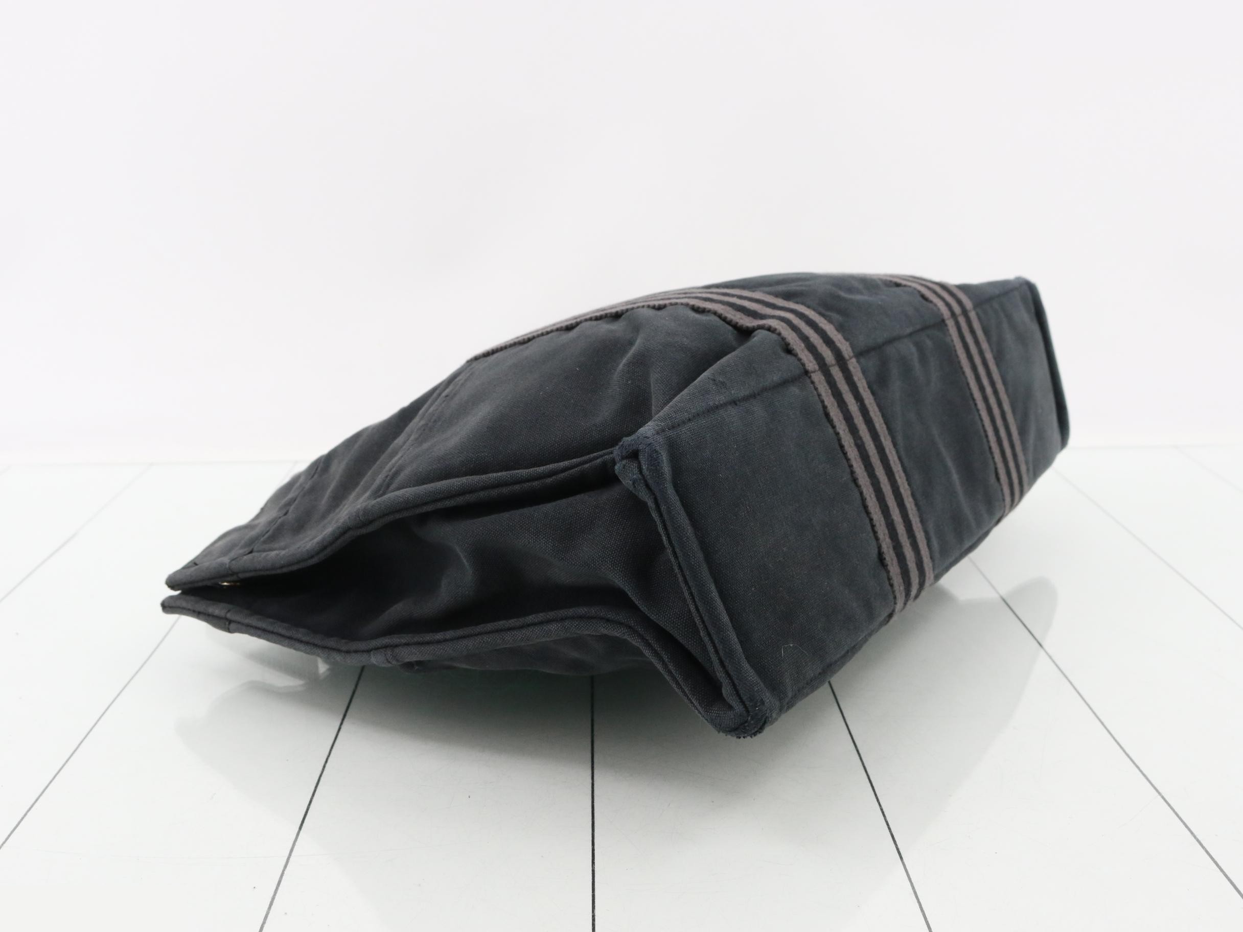 Fooltoe MM Canvas Tote Bag — view 5