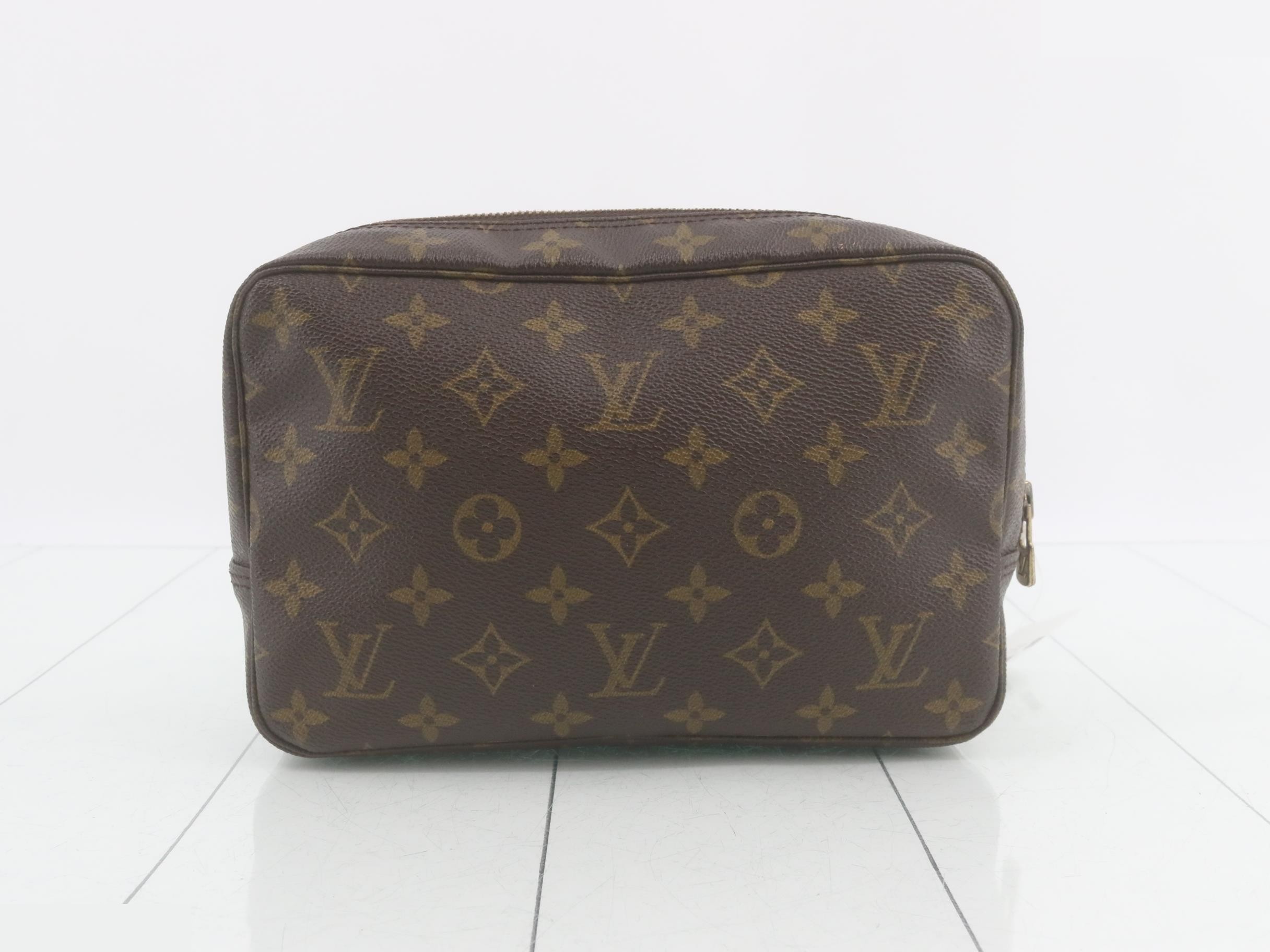 Trousses Toilette 28 Monogram M47522 — view 2