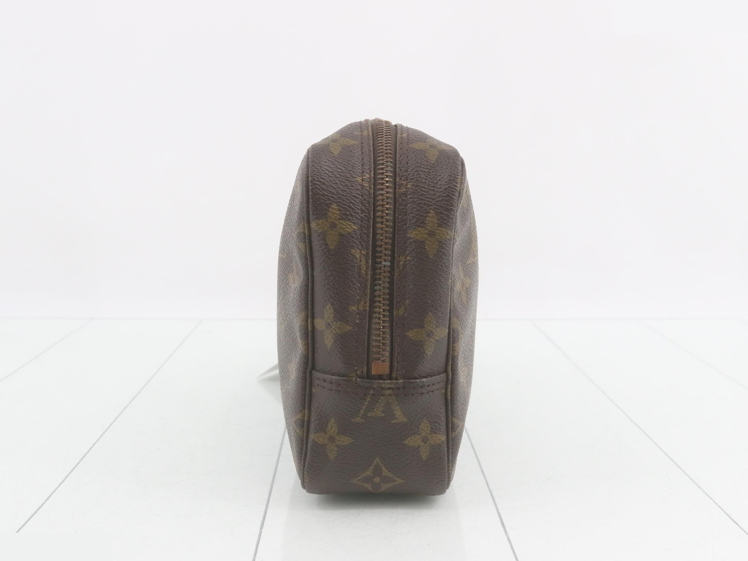Trousses Toilette 28 Monogram M47522 — view 3