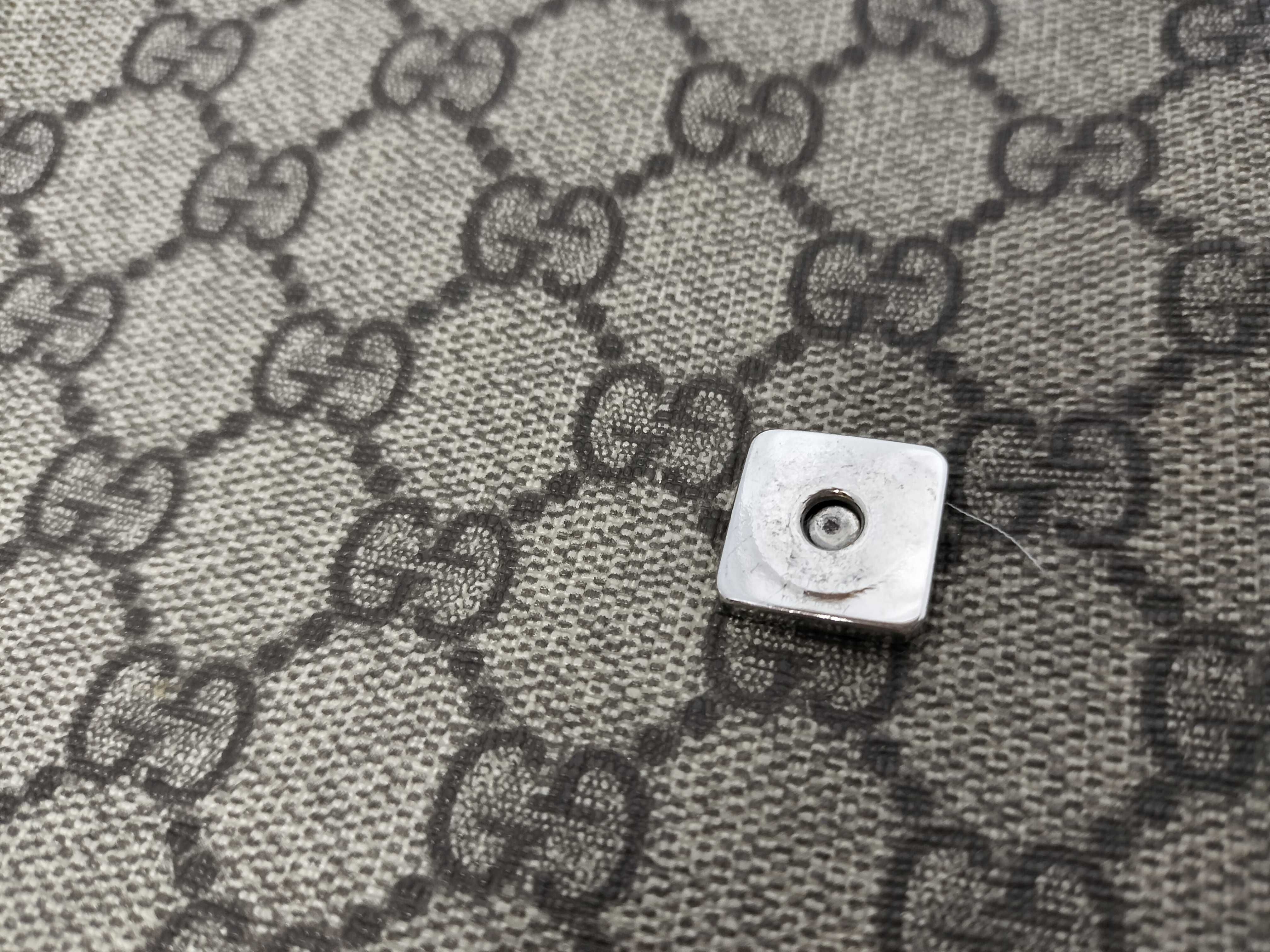 GG Supreme Messenger Bag Shoulder Bag — view 10