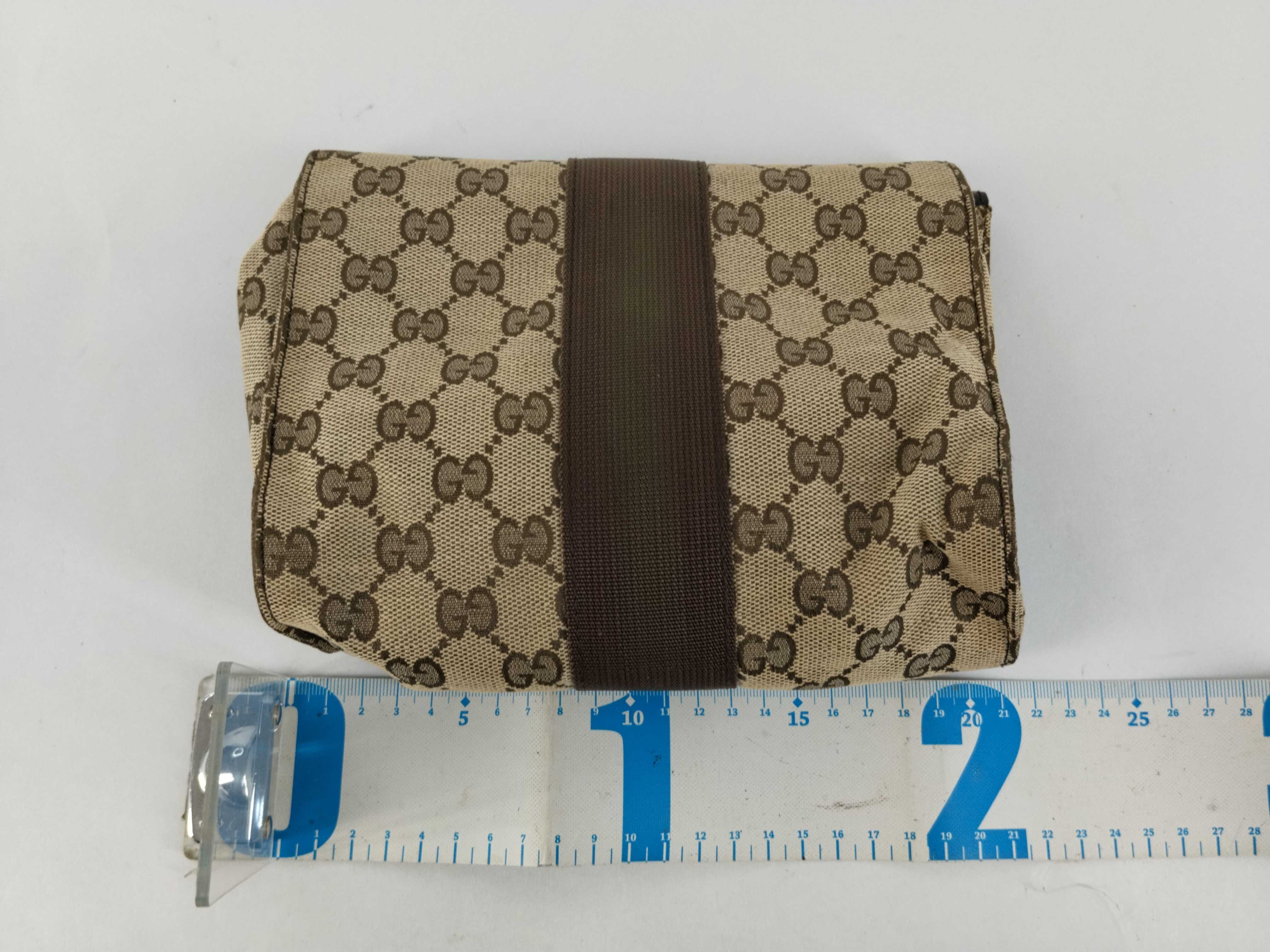 GG Canvas Gucci GG Canvas Second Bag Pouch — view 2