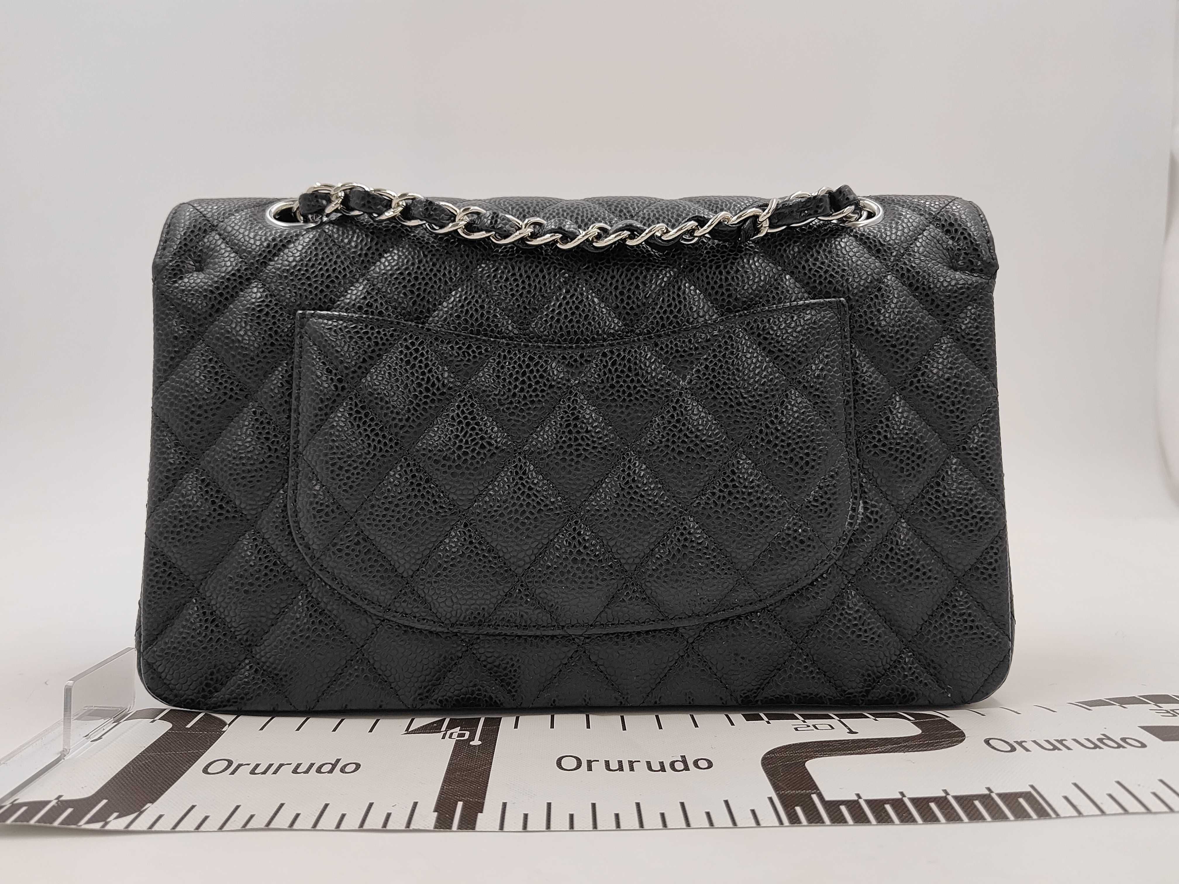 Matelassé 25 Caviar Skin Black Silver Hardware Double Flap Shoulder Bag (Serial Number 27) — view 2