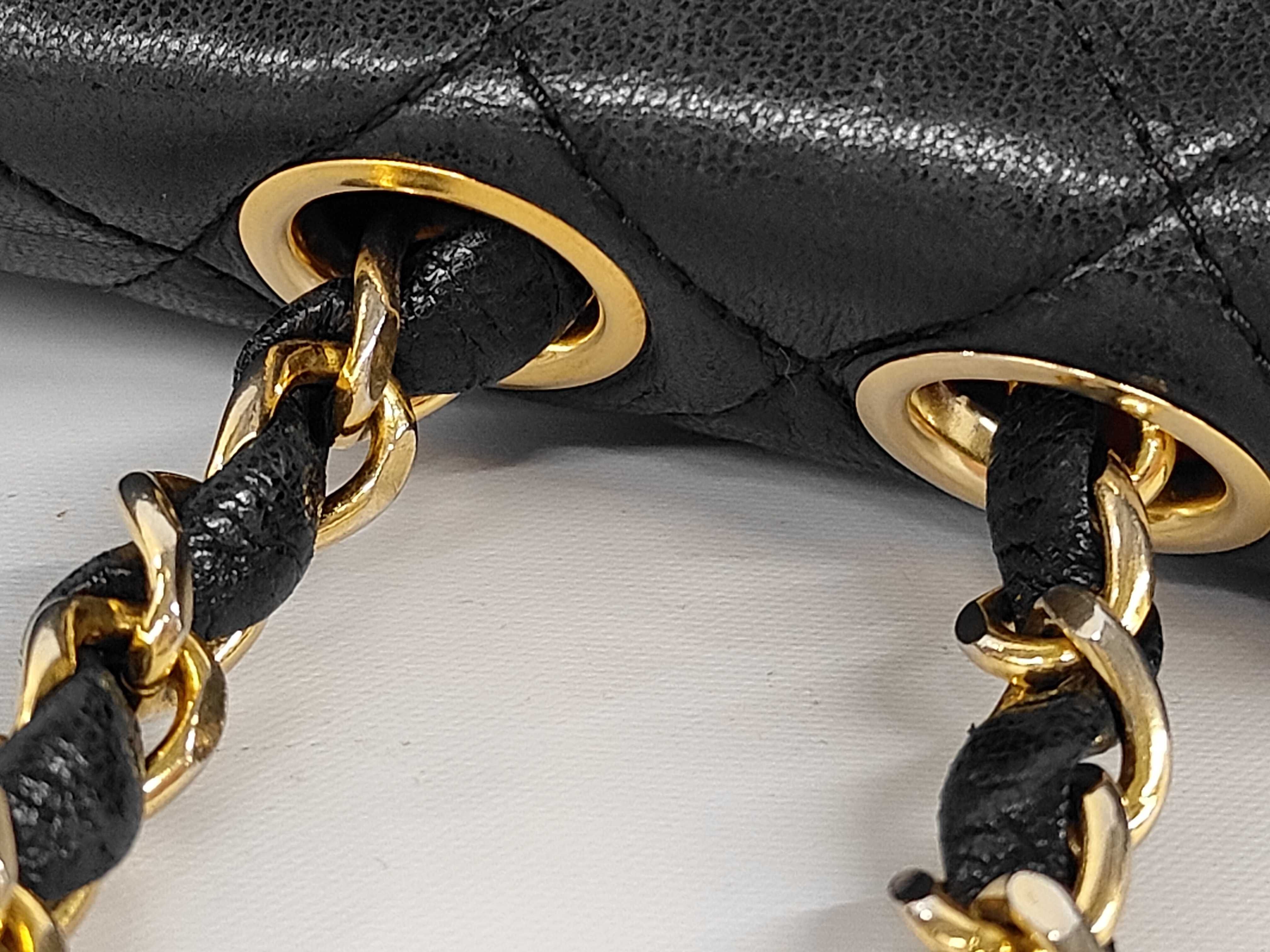 Matelassé Lambskin Single Flap Single Chain Bag Diana Flap Black Gold Hardware Shoulder Bag — view 4