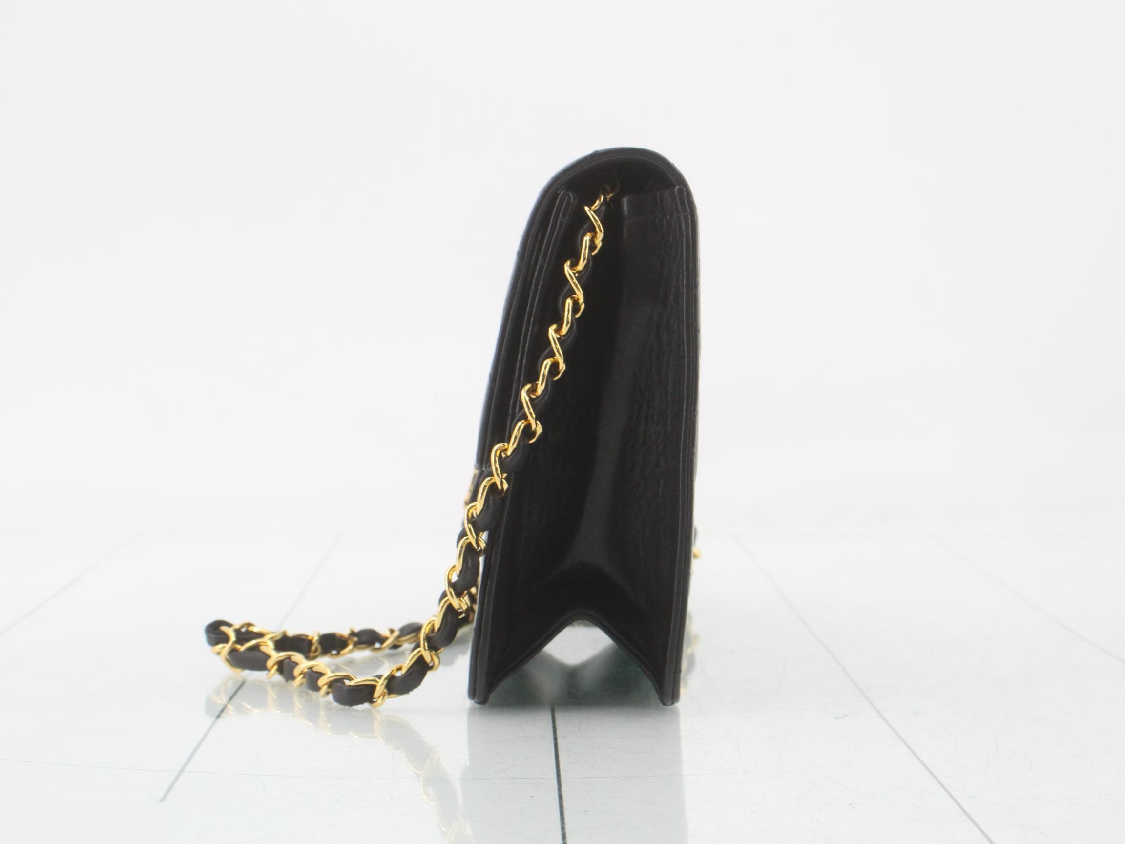 Matelassé 22 Lambskin Chain Shoulder Bag, with original seal, serial number 4. — view 3